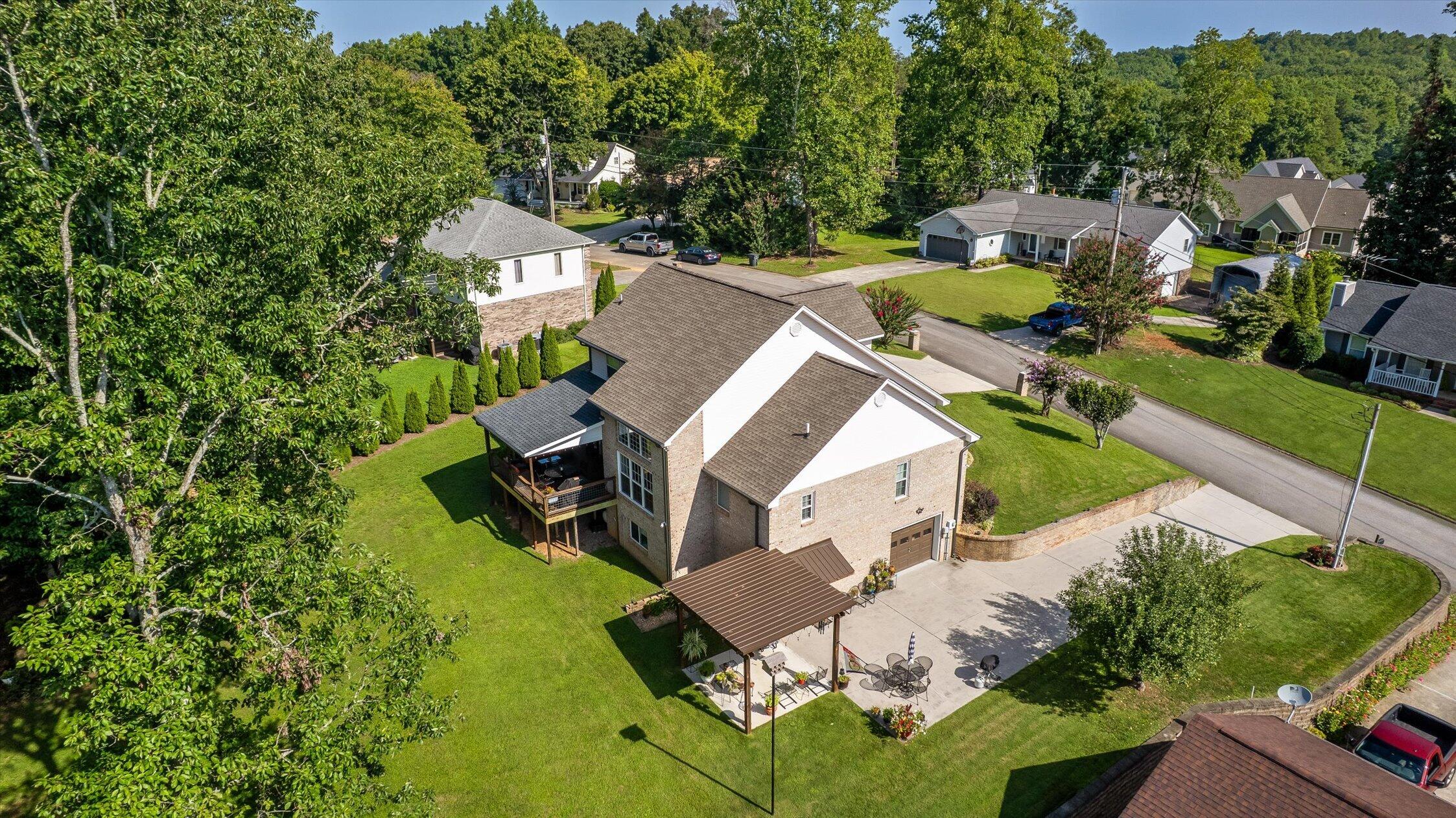 161 Ivy Way NW