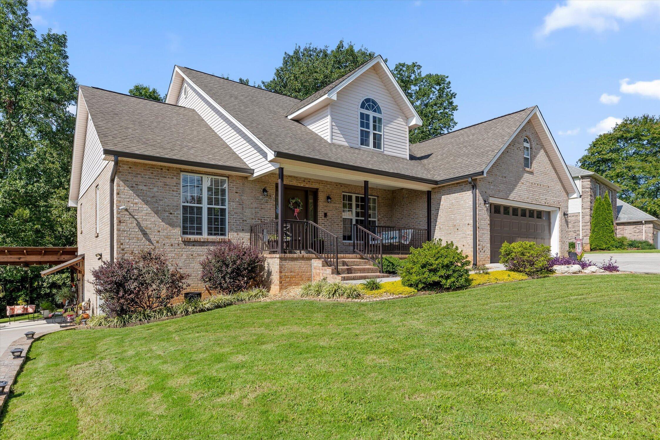 161 Ivy Way NW