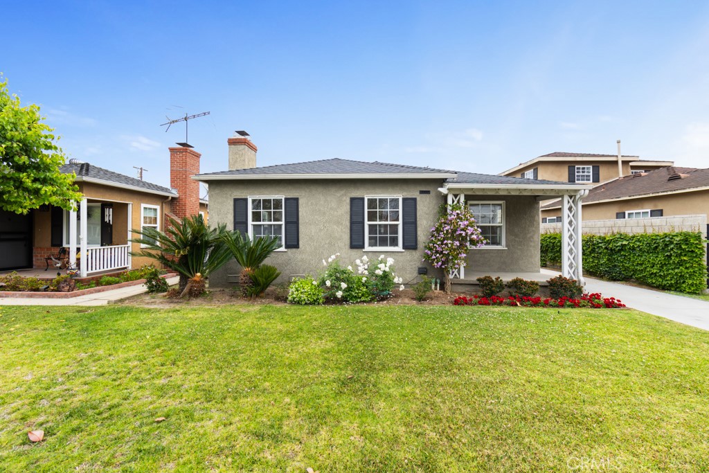 3552 Gaviota Avenue