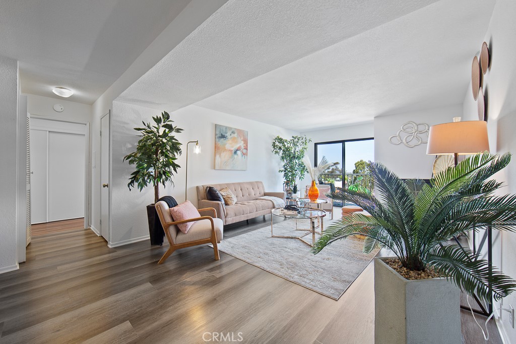 2599 Walnut Avenue 331