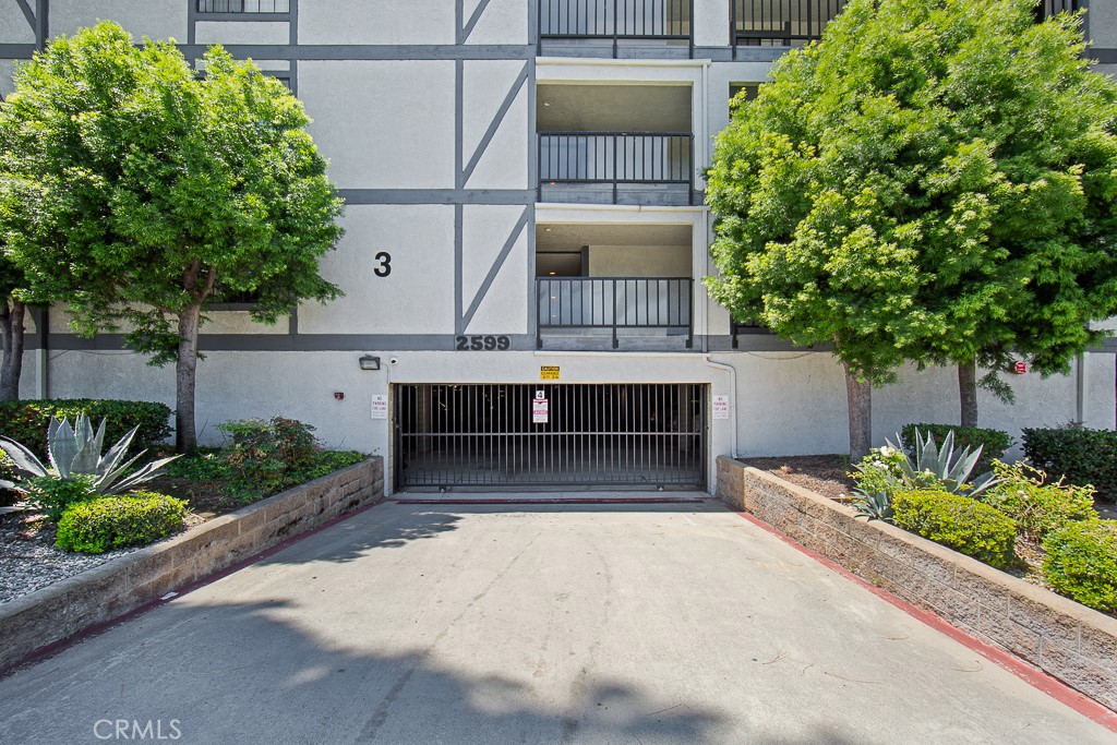 2599 Walnut Avenue 331