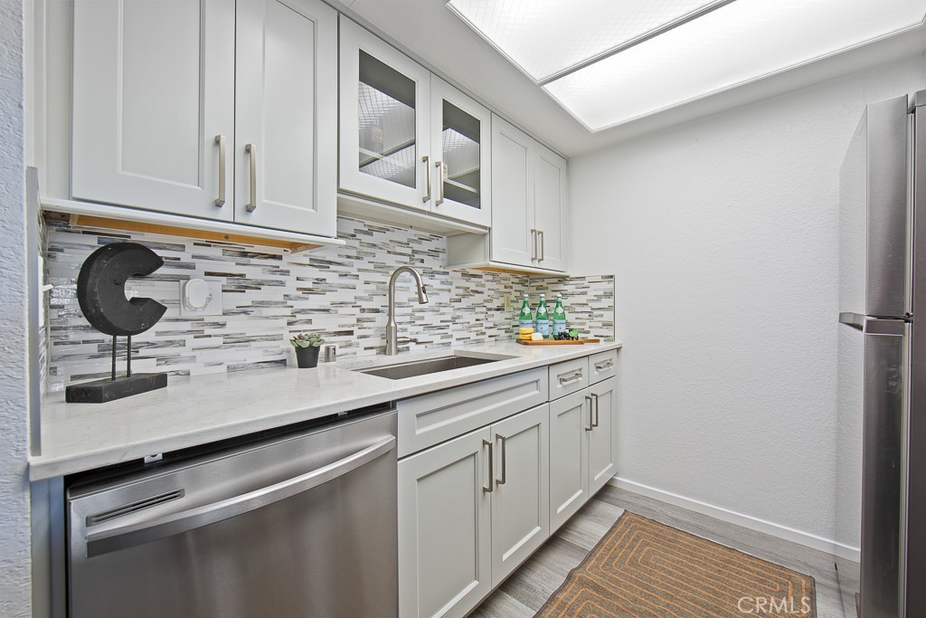 2599 Walnut Avenue 331