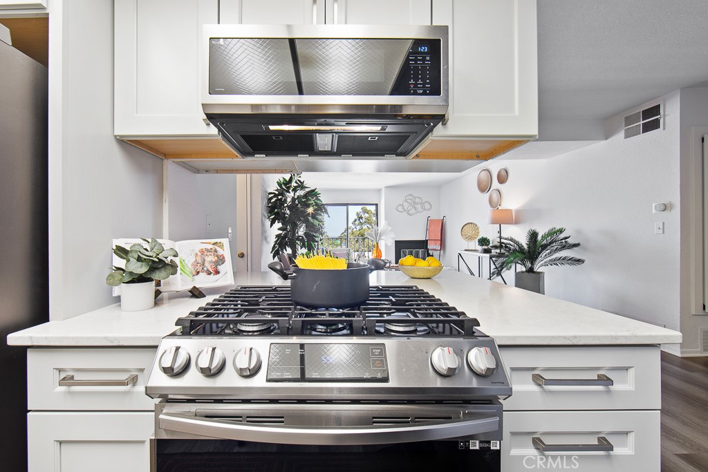 2599 Walnut Avenue 331