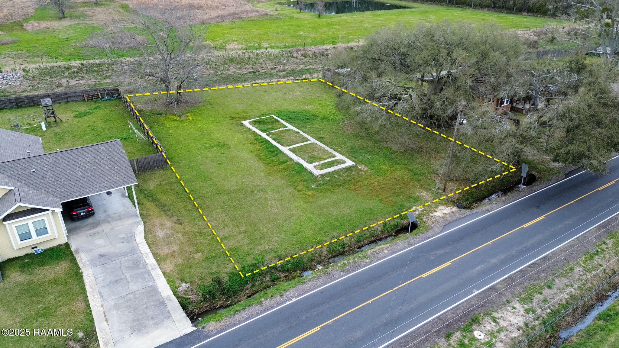 2552 Dulles Drive