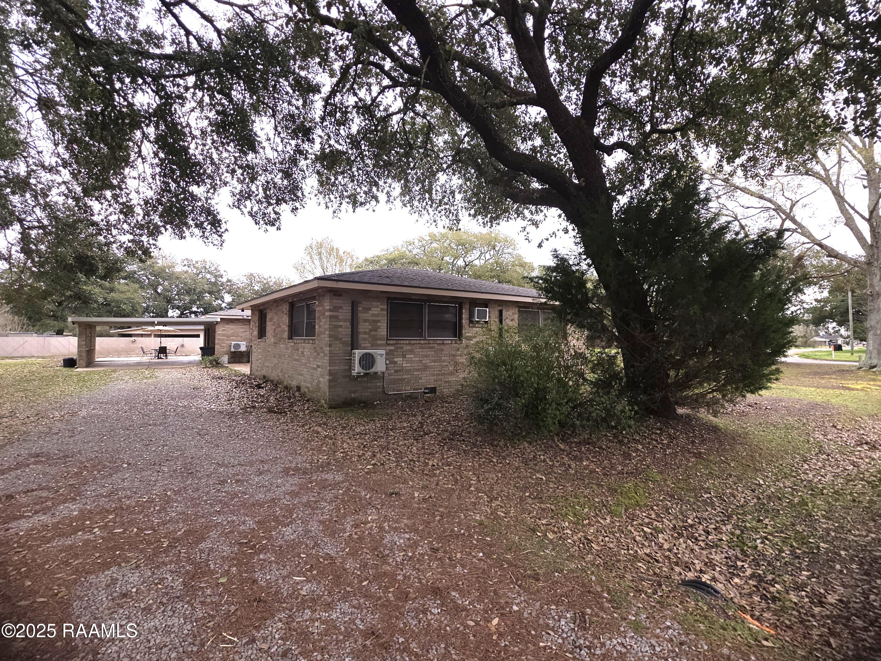 1301 Poinciana Avenue