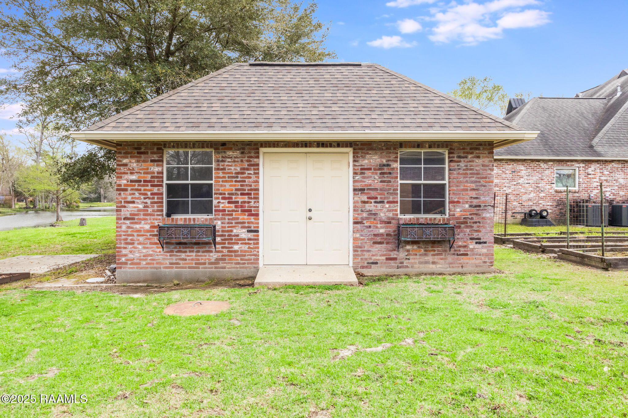 2459 Lakewood Drive