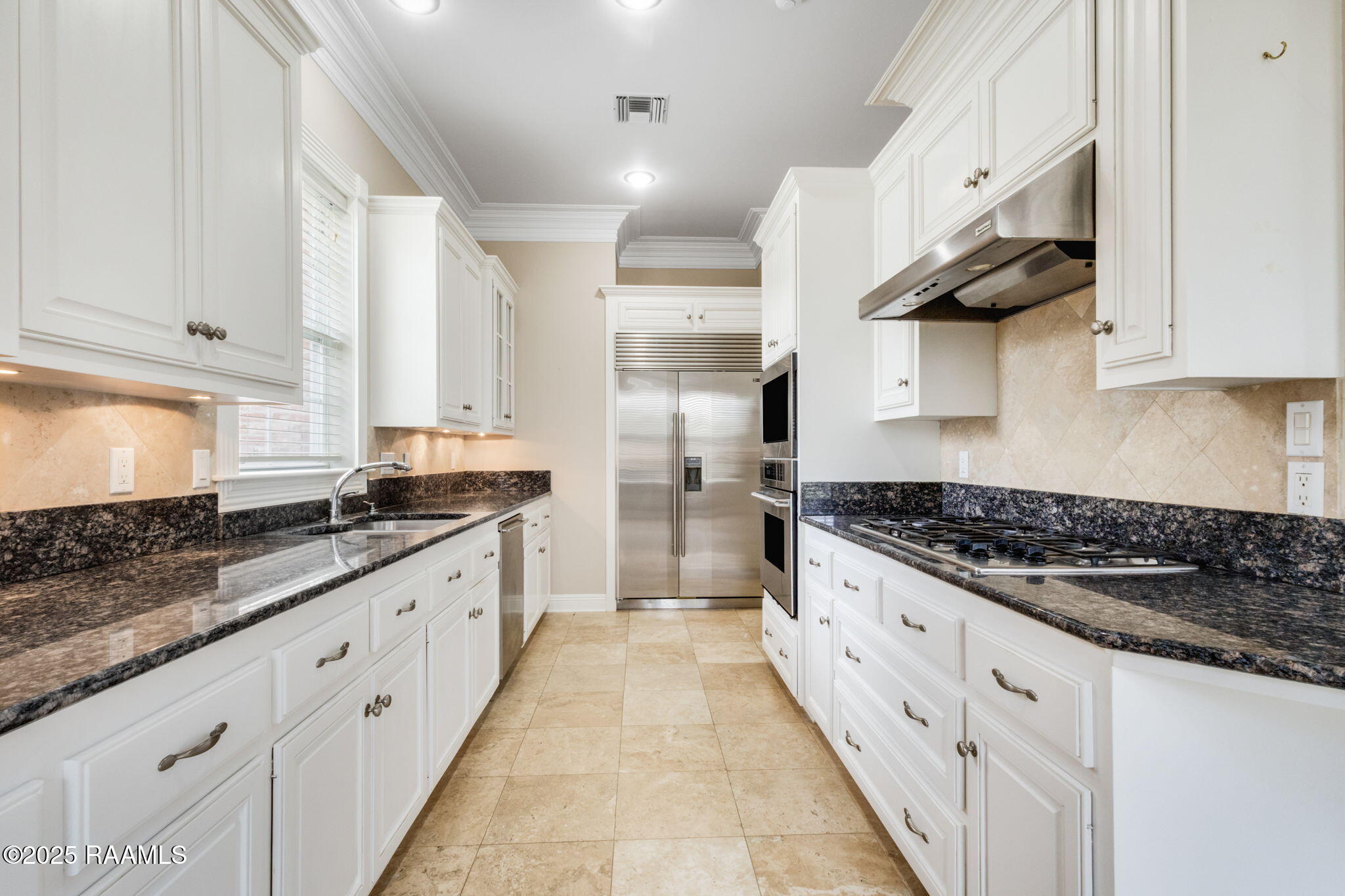 2459 Lakewood Drive