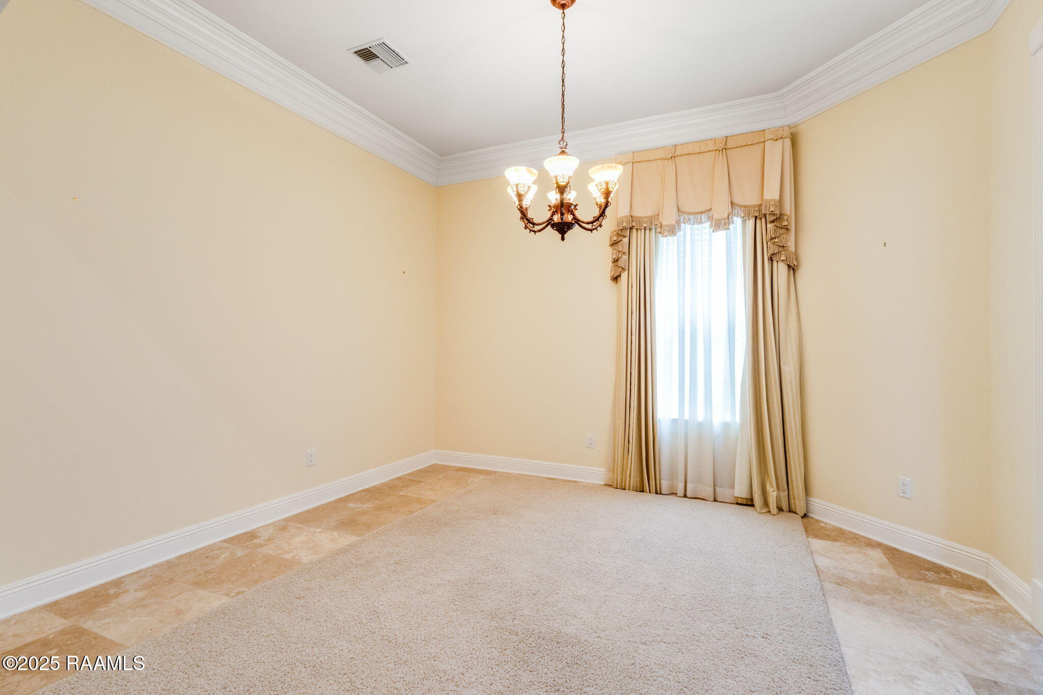 2459 Lakewood Drive