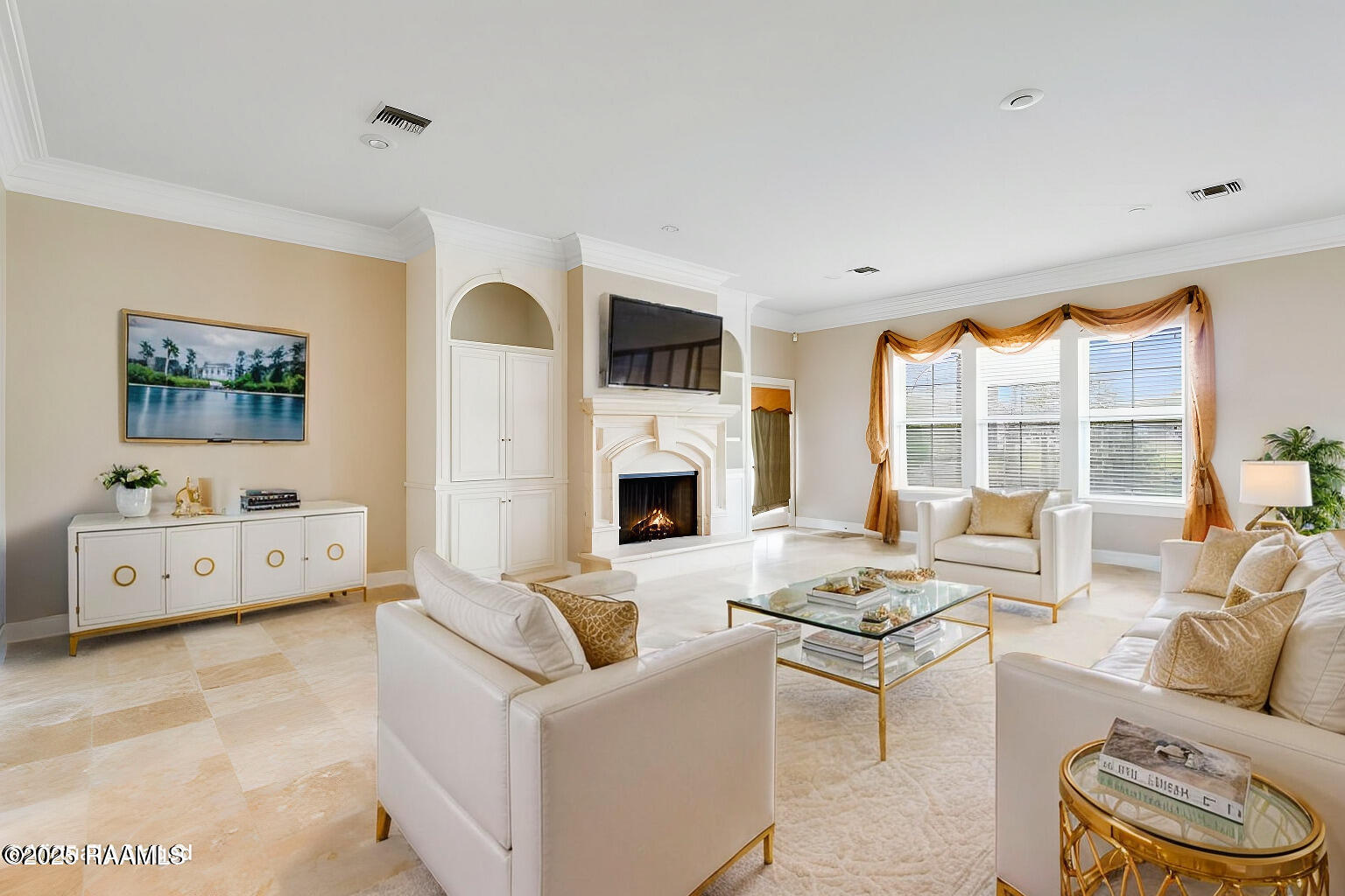2459 Lakewood Drive