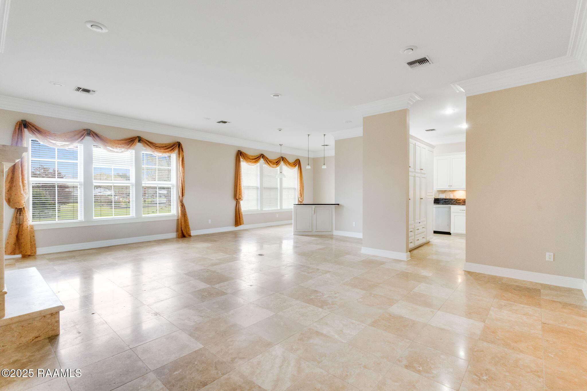 2459 Lakewood Drive