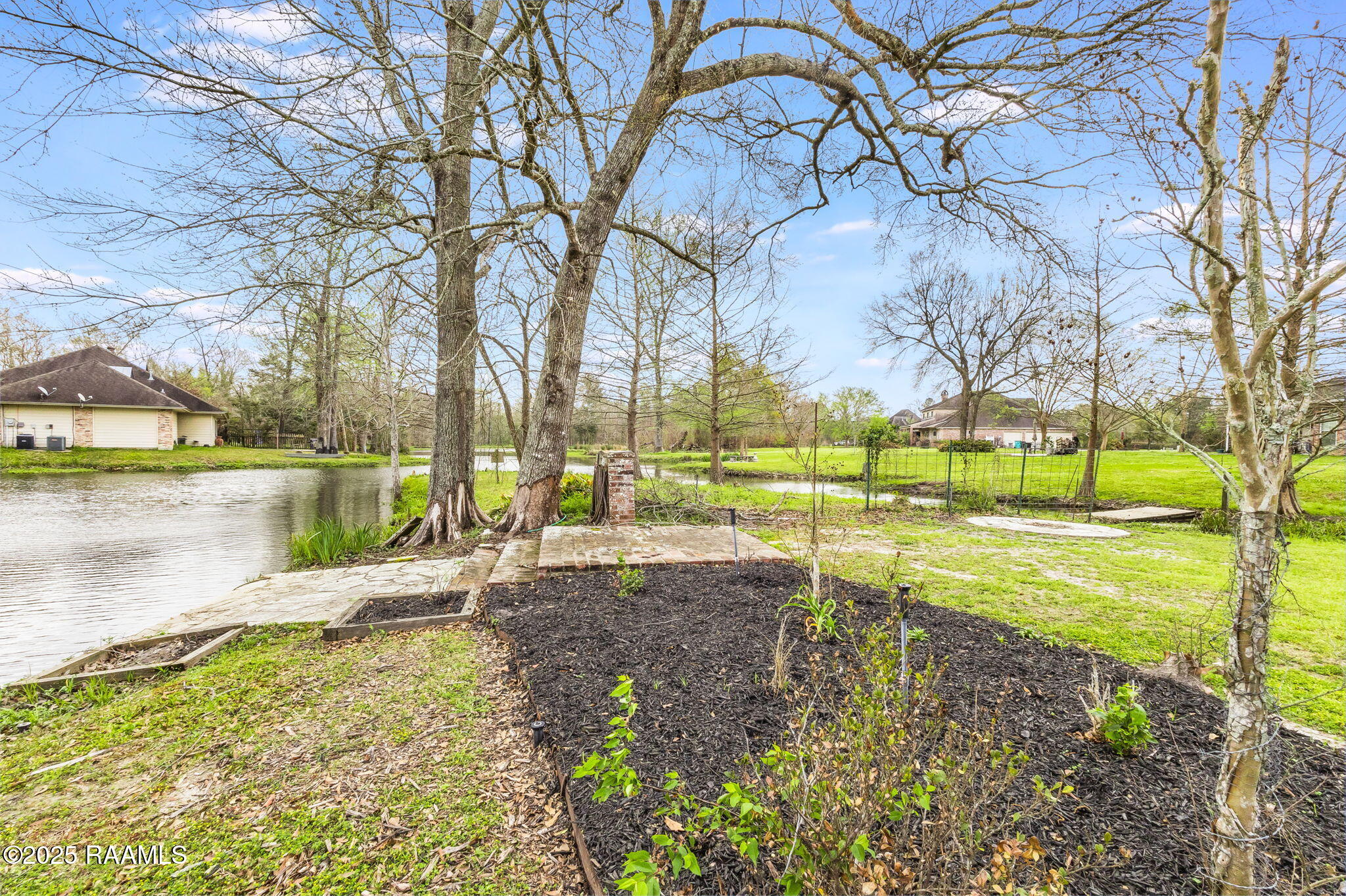 2459 Lakewood Drive