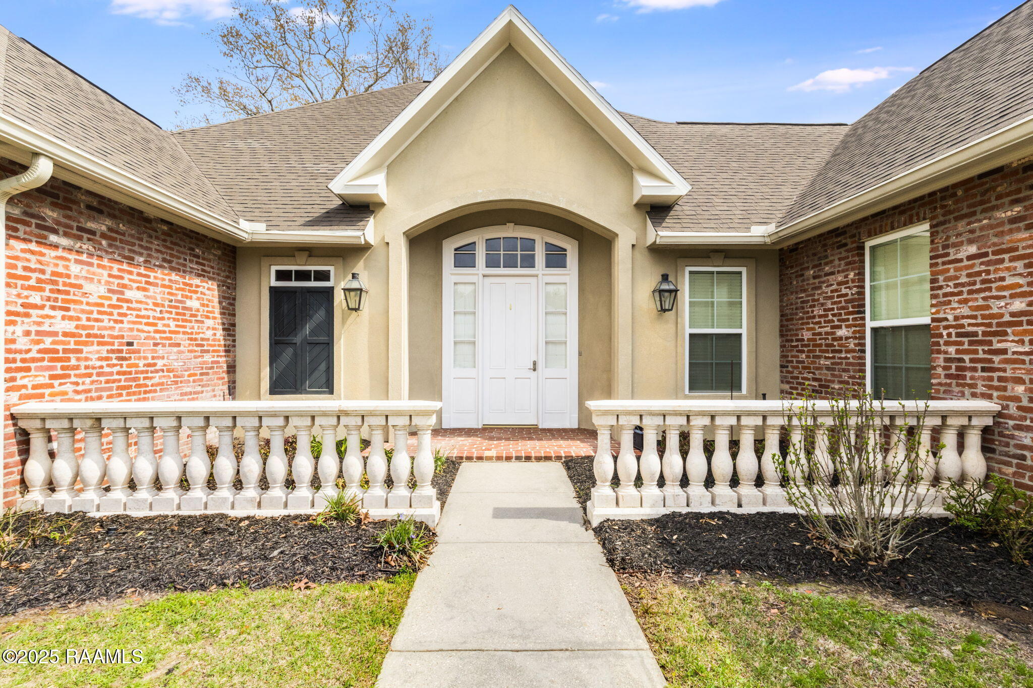 2459 Lakewood Drive