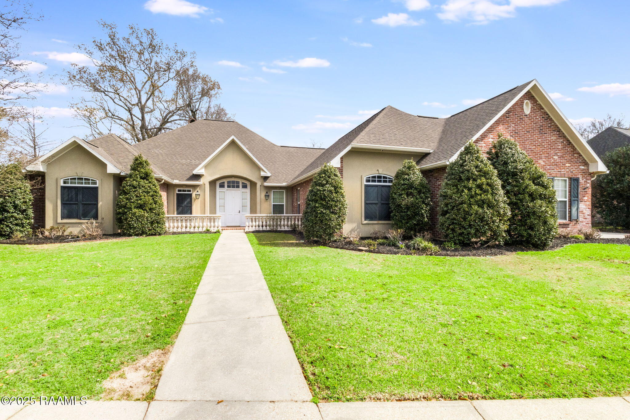 2459 Lakewood Drive