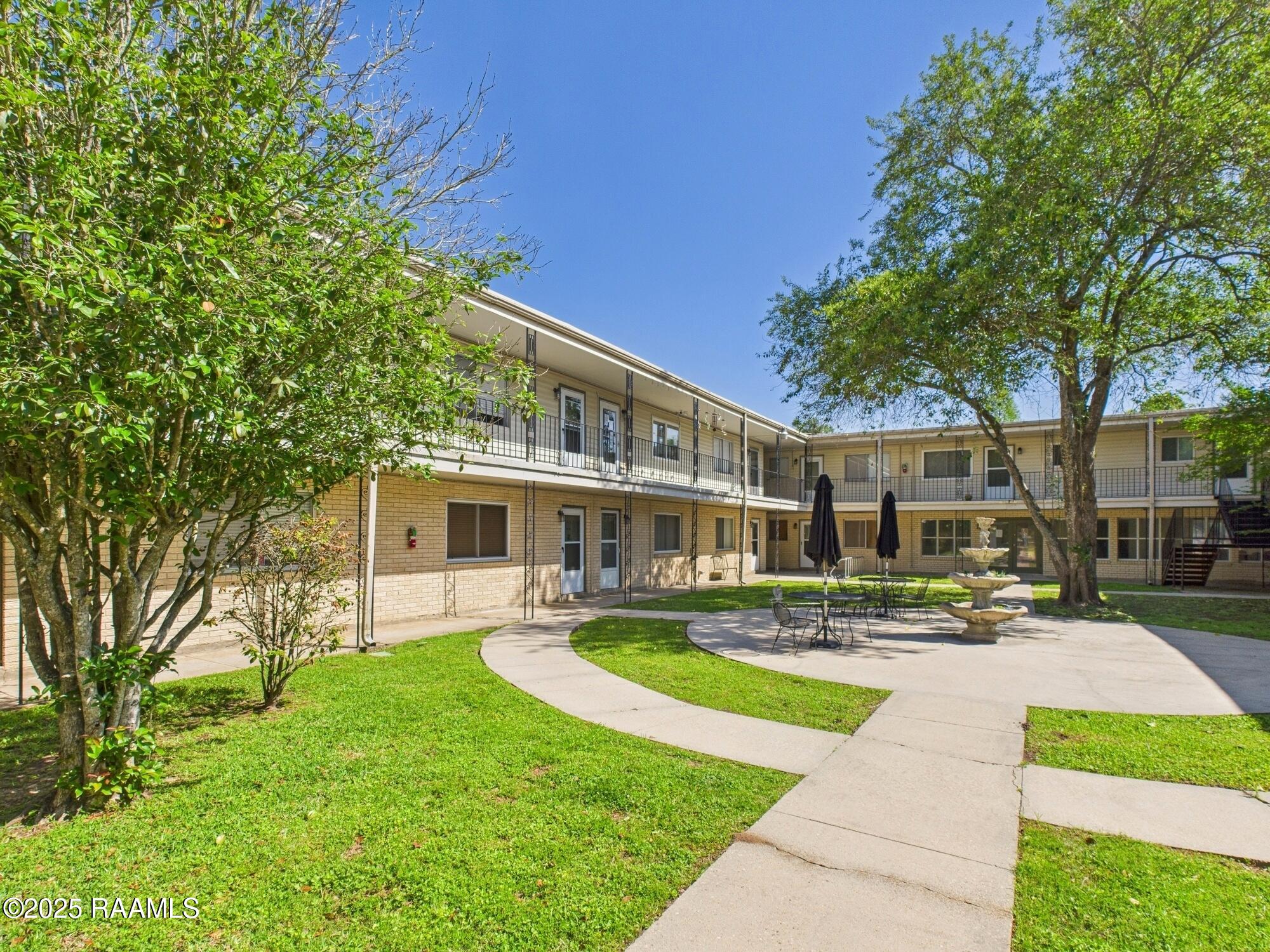 201 S College Drive # 201