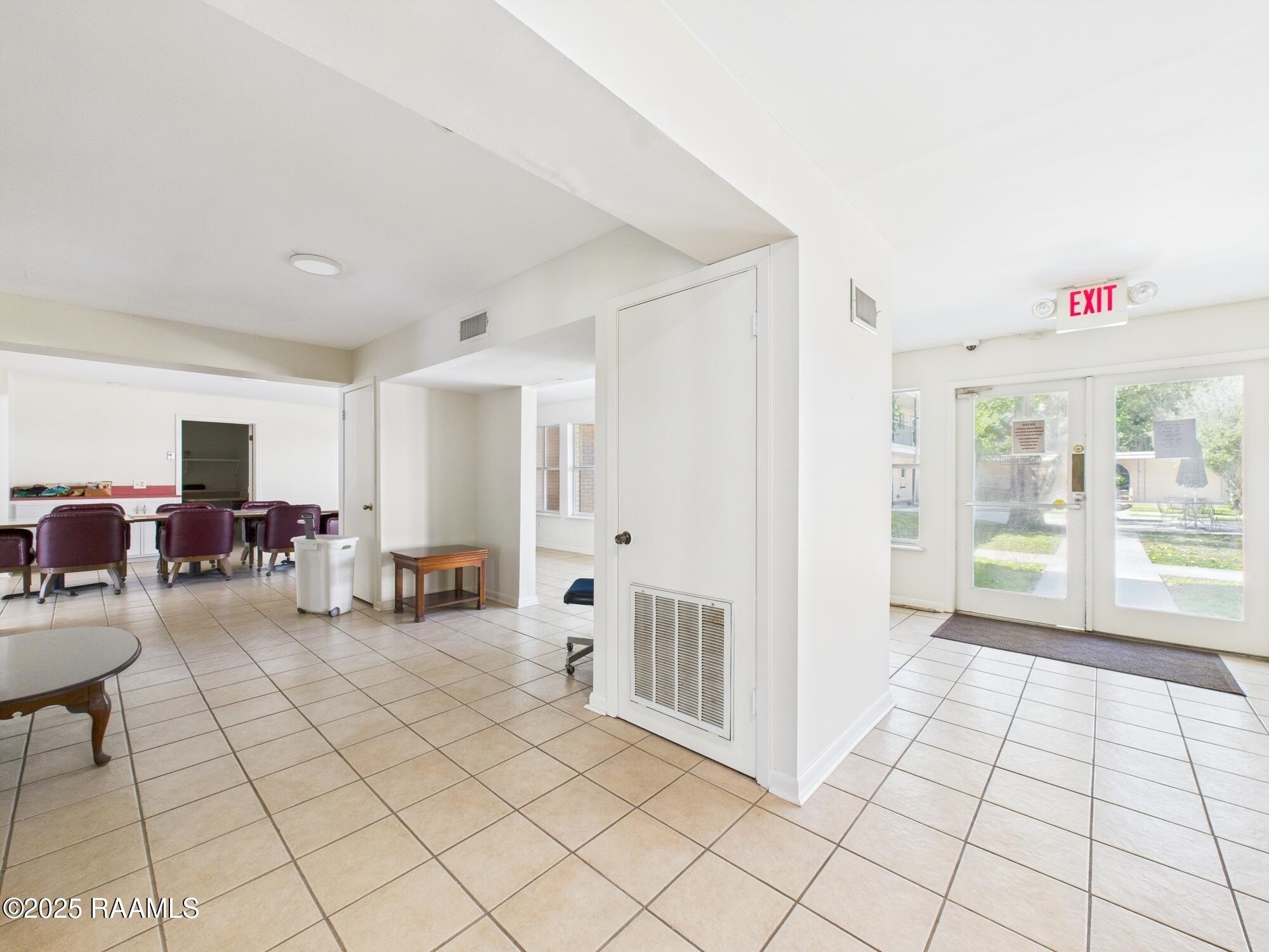 201 S College Drive # 201