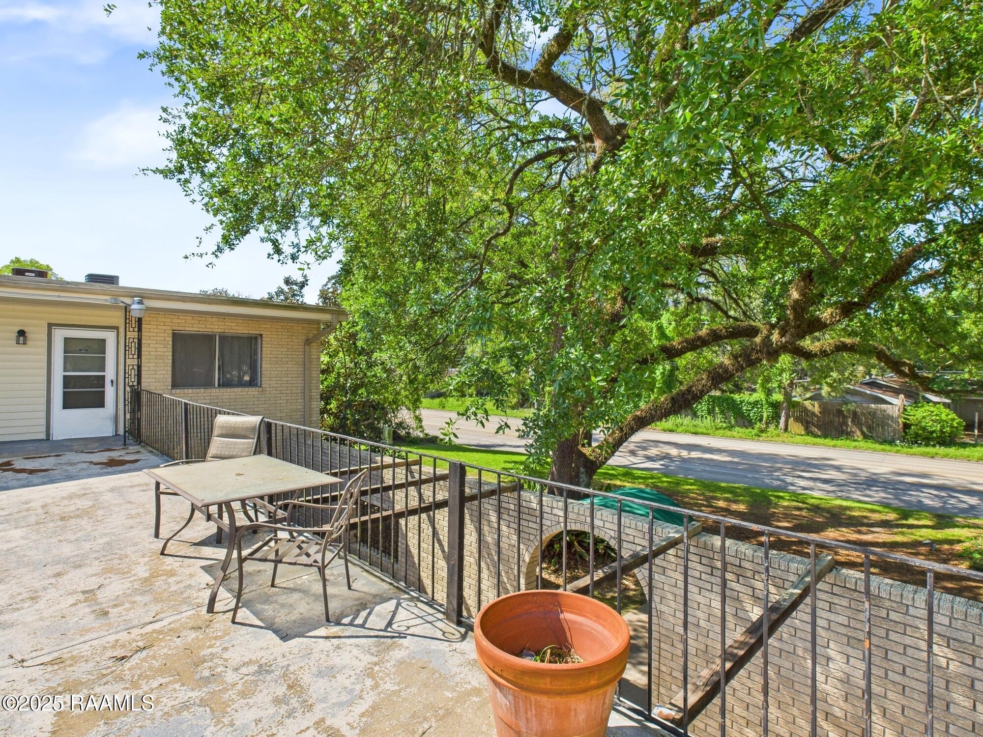 201 S College Drive # 201