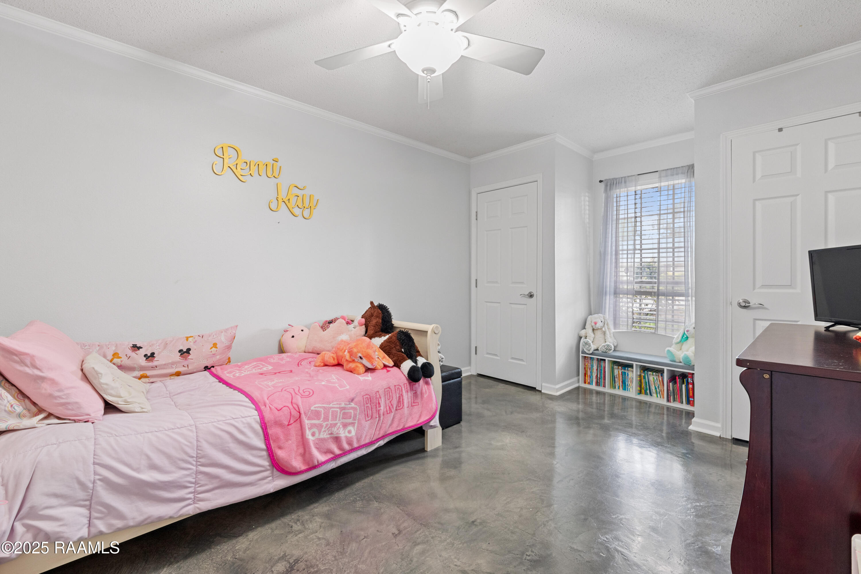 128 Bickerton Drive