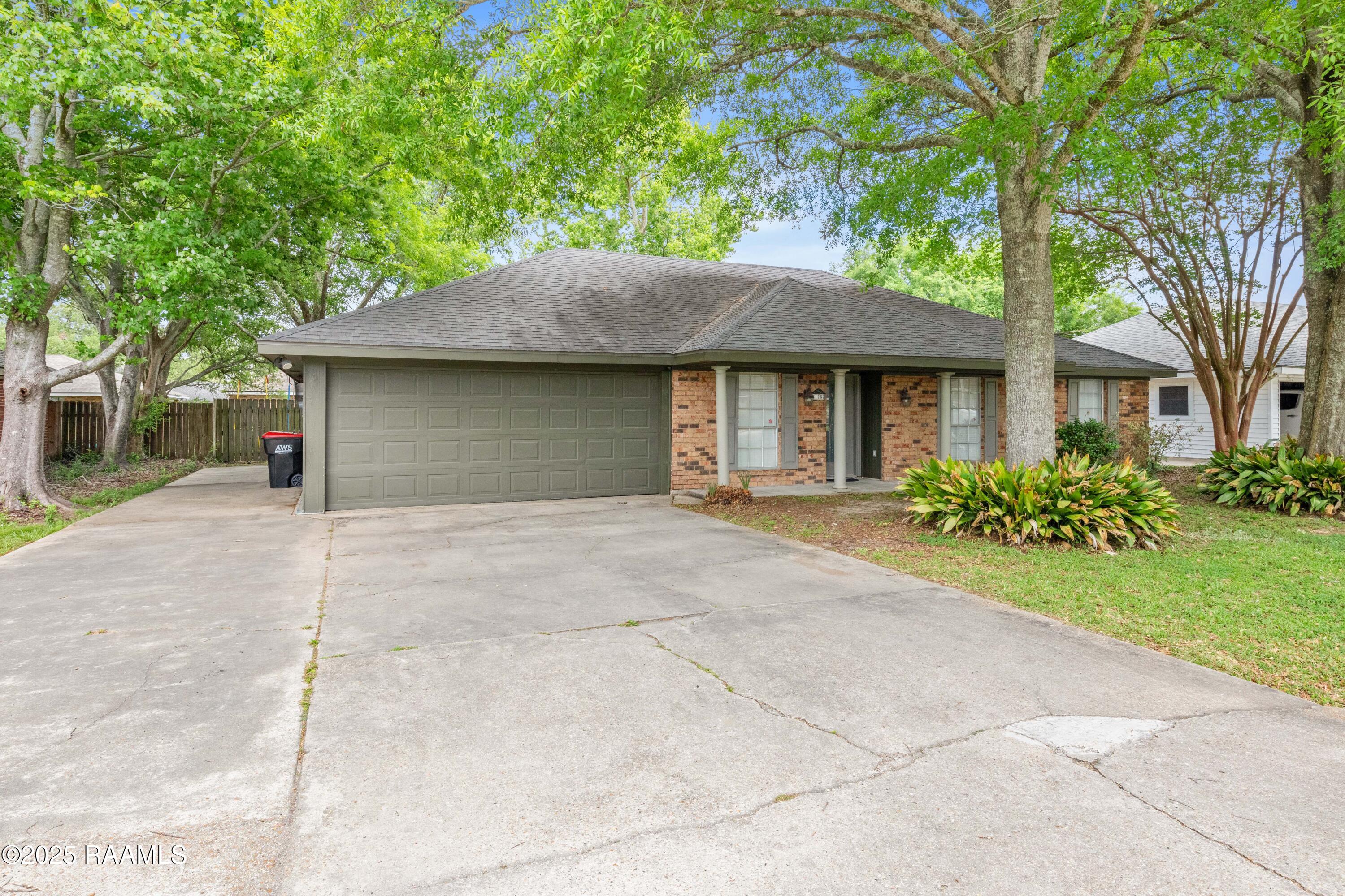128 Bickerton Drive