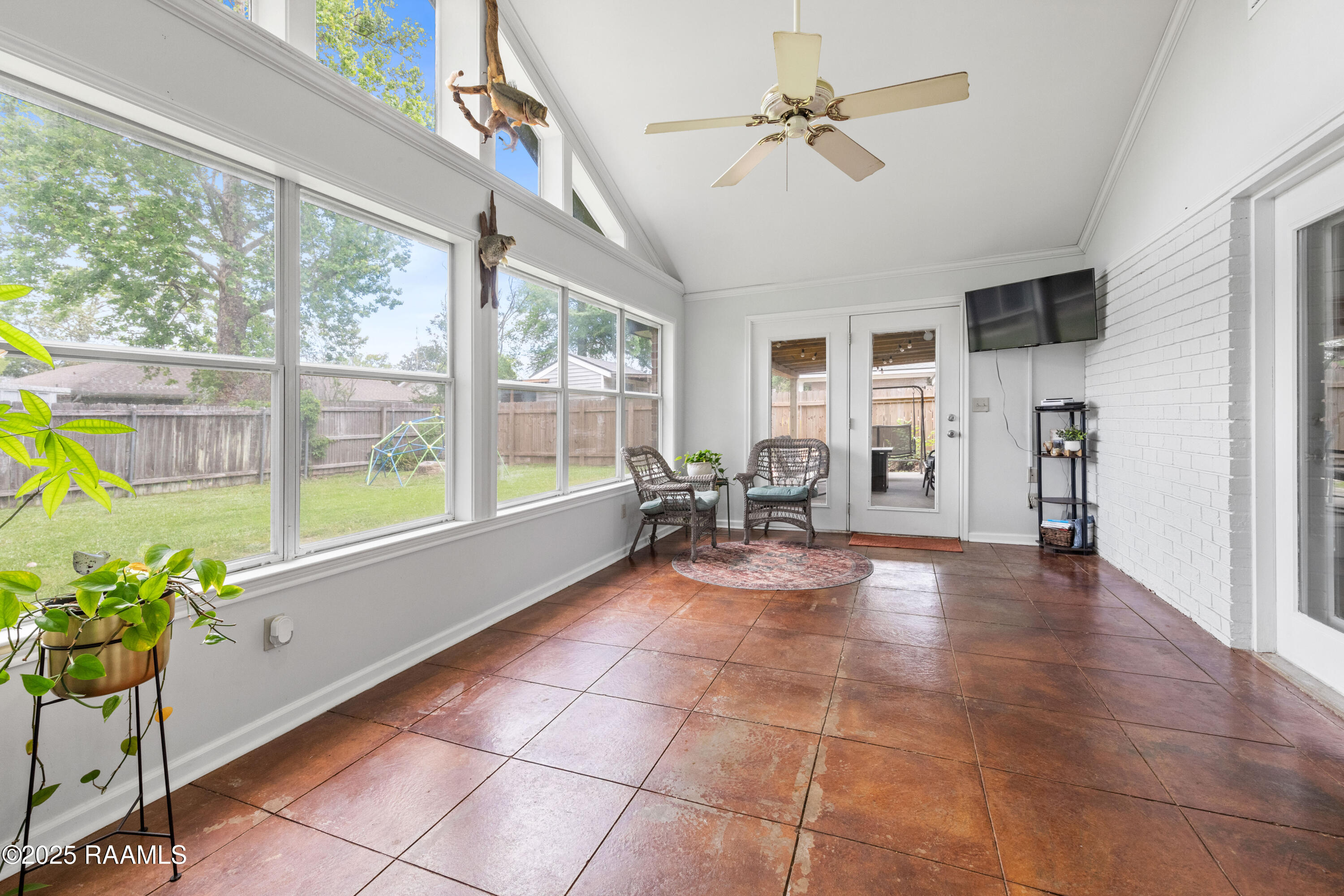 128 Bickerton Drive