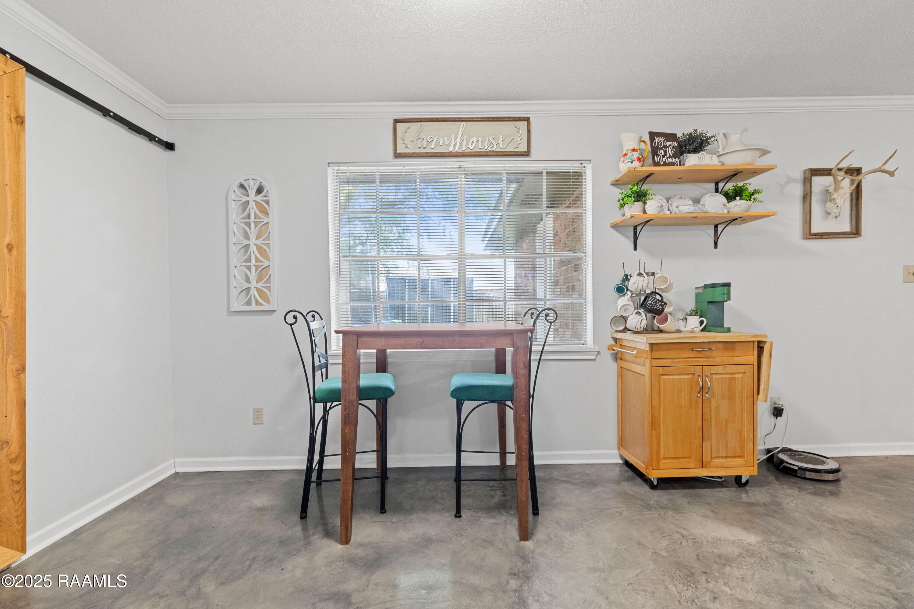 128 Bickerton Drive