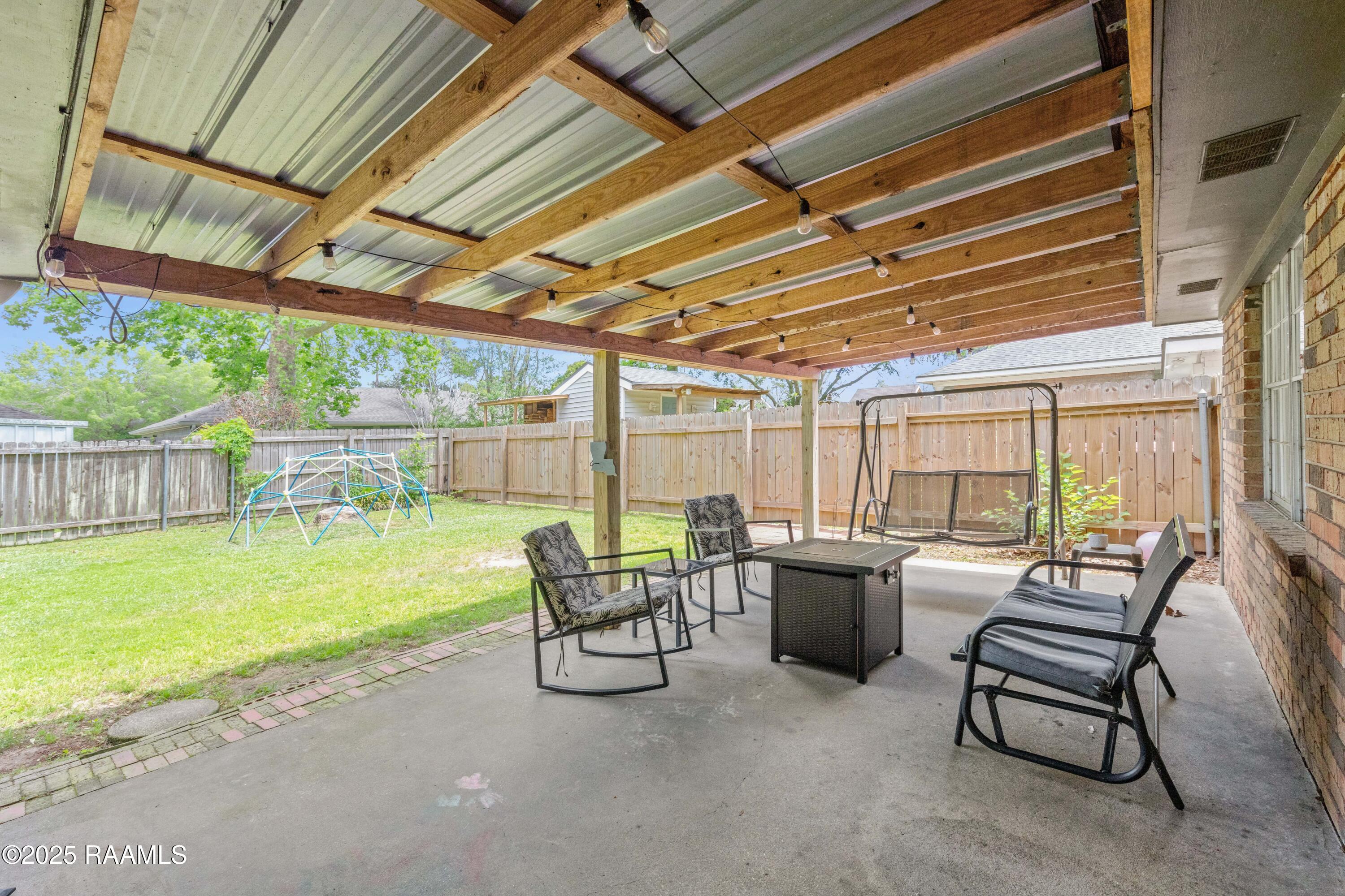 128 Bickerton Drive