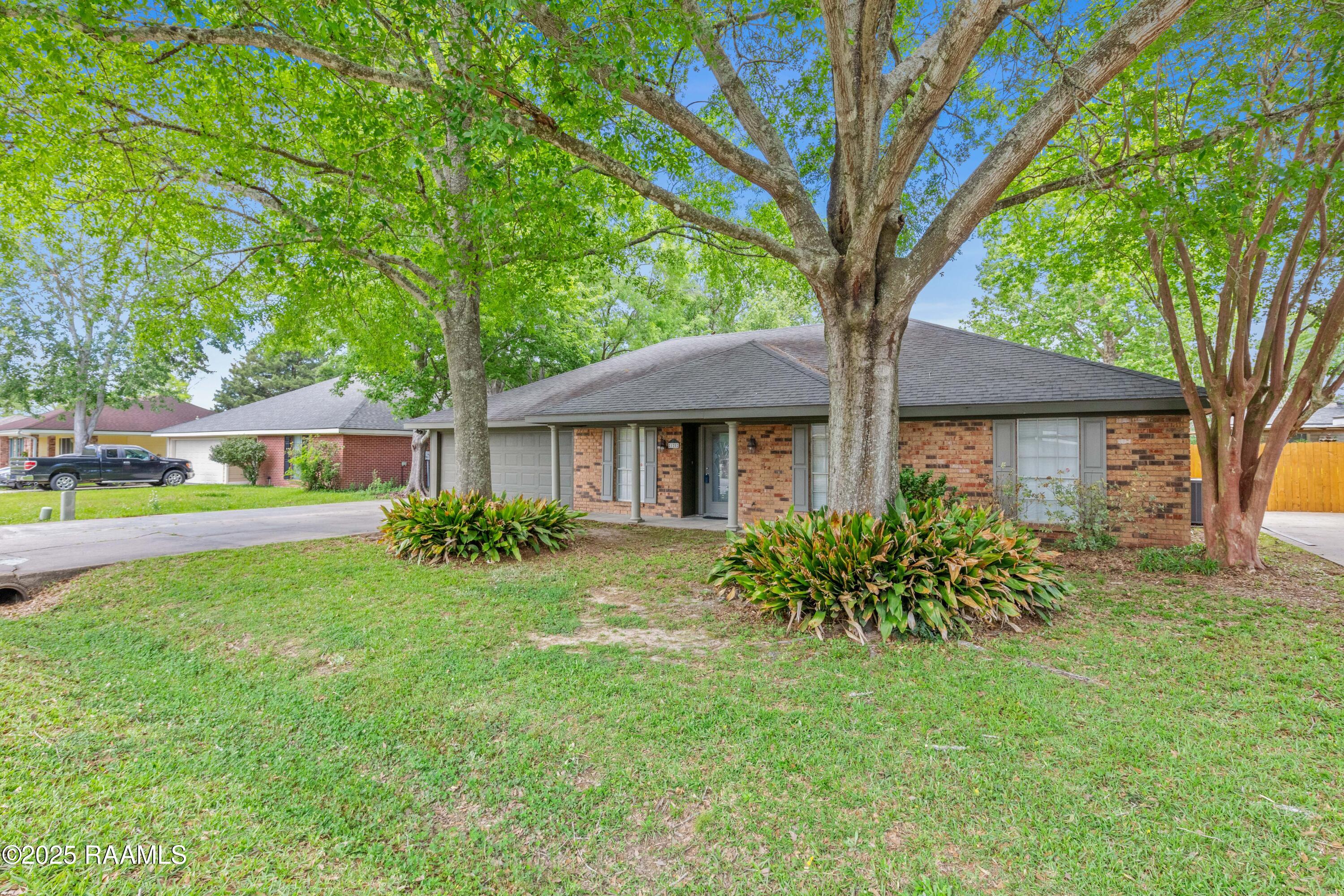 128 Bickerton Drive