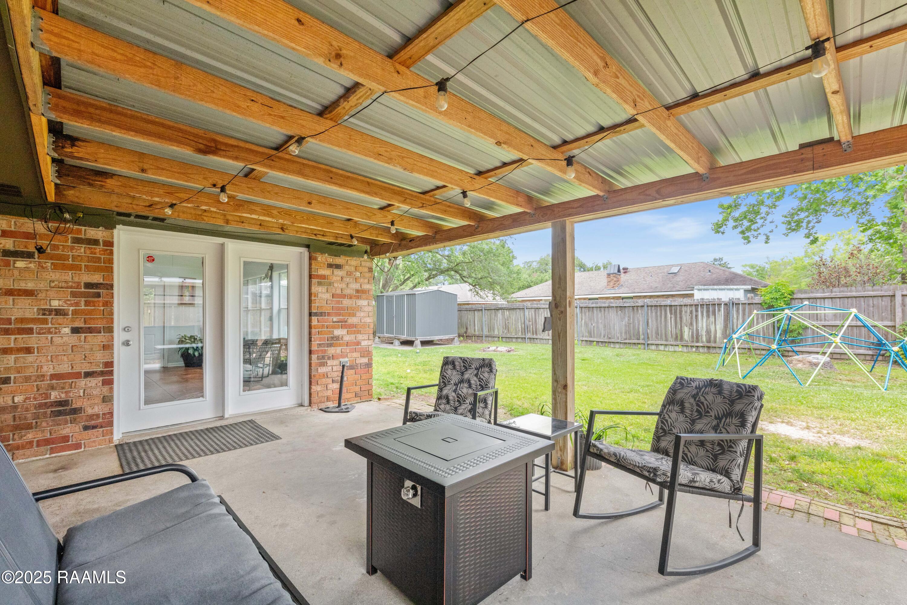 128 Bickerton Drive