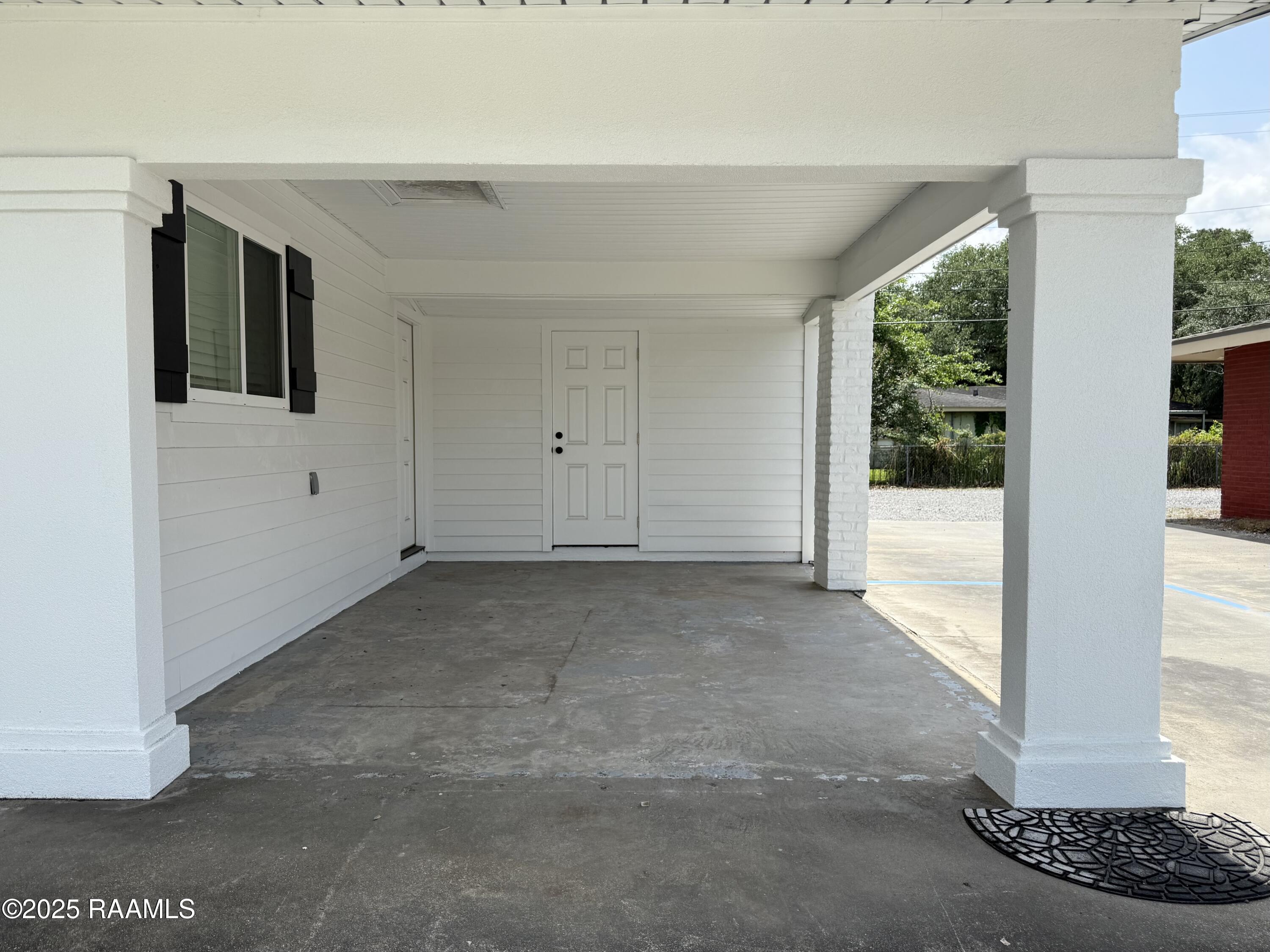 628 Creswell Lane