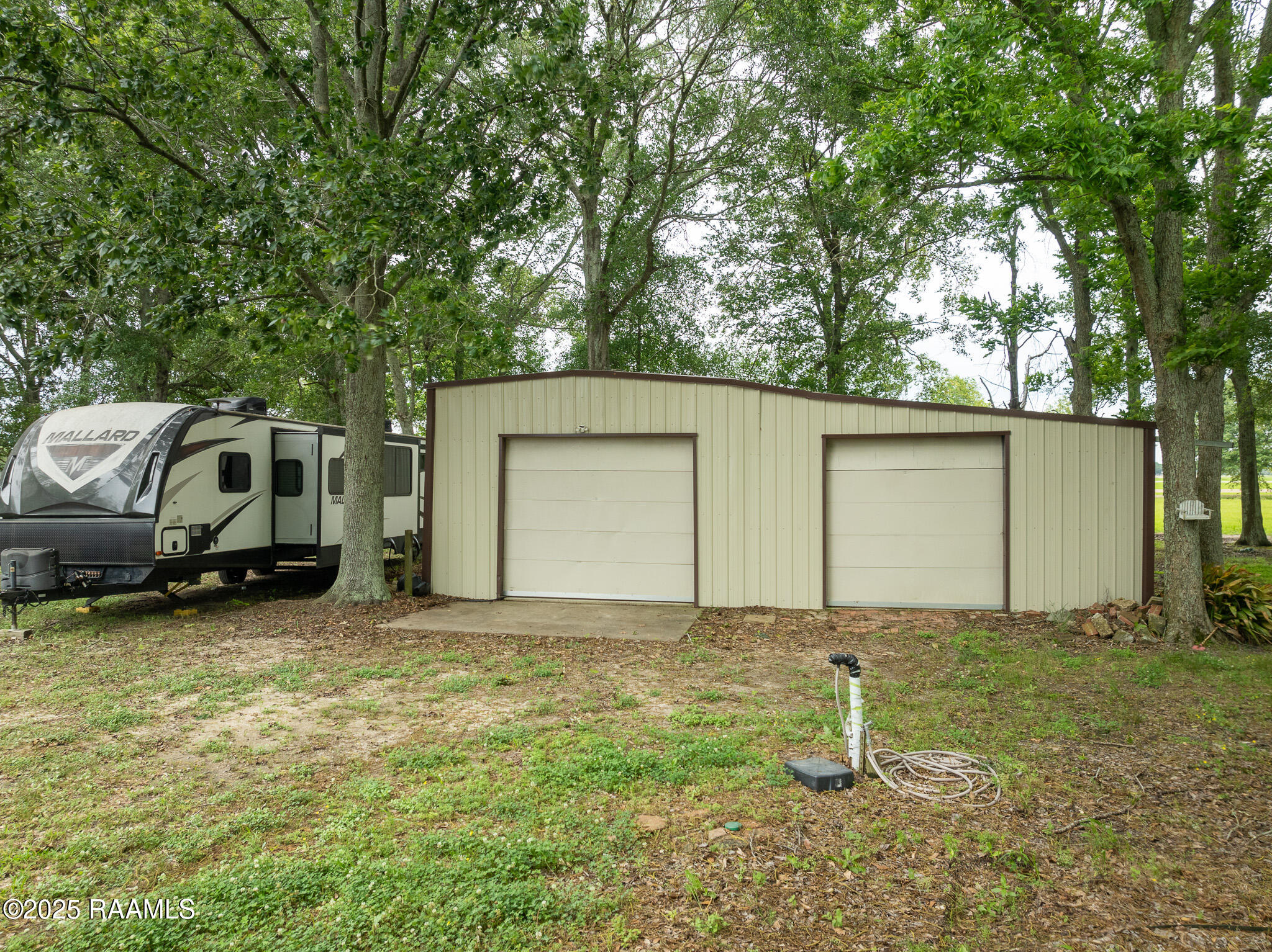 2405 S Chataignier Road