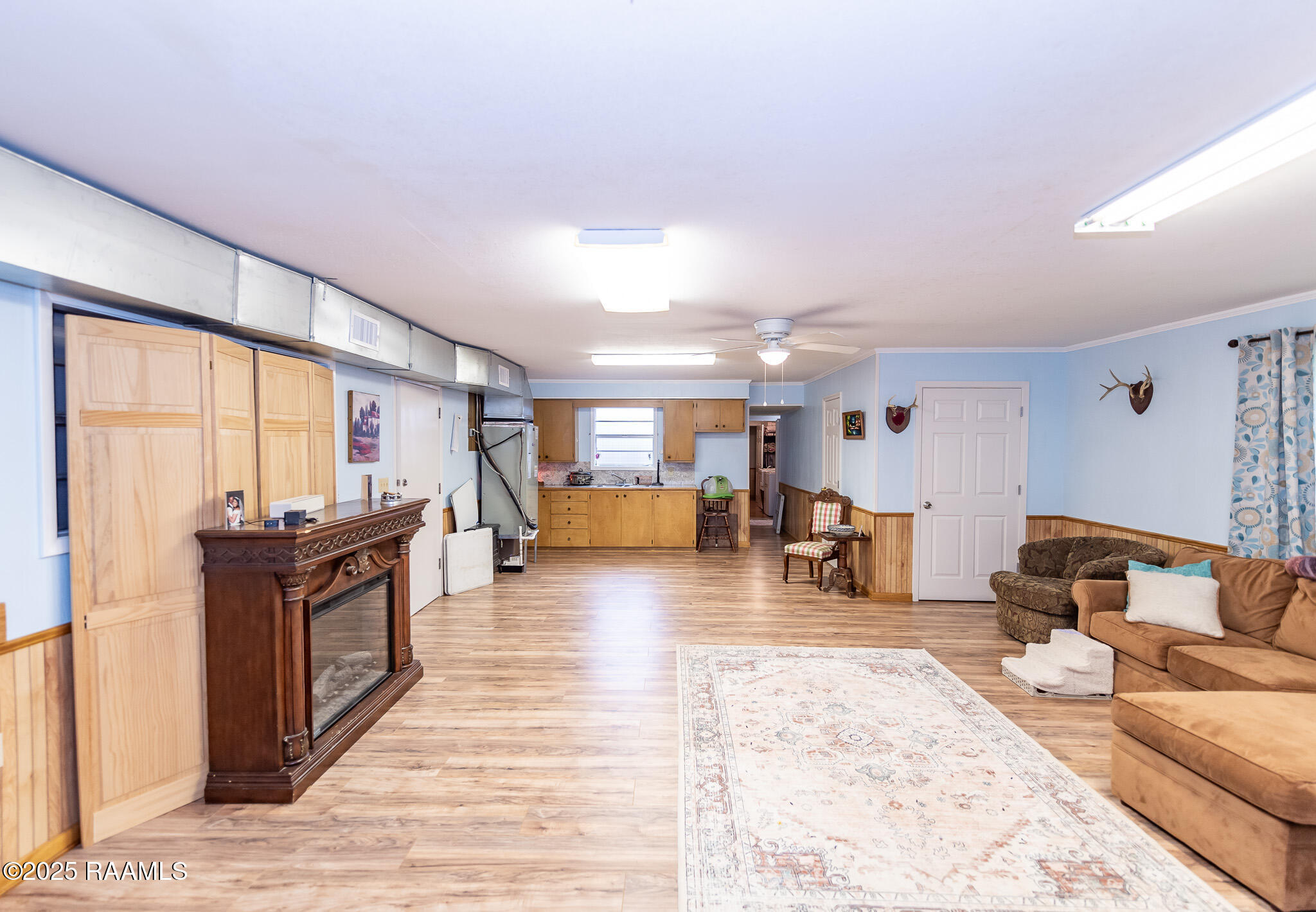2405 S Chataignier Road
