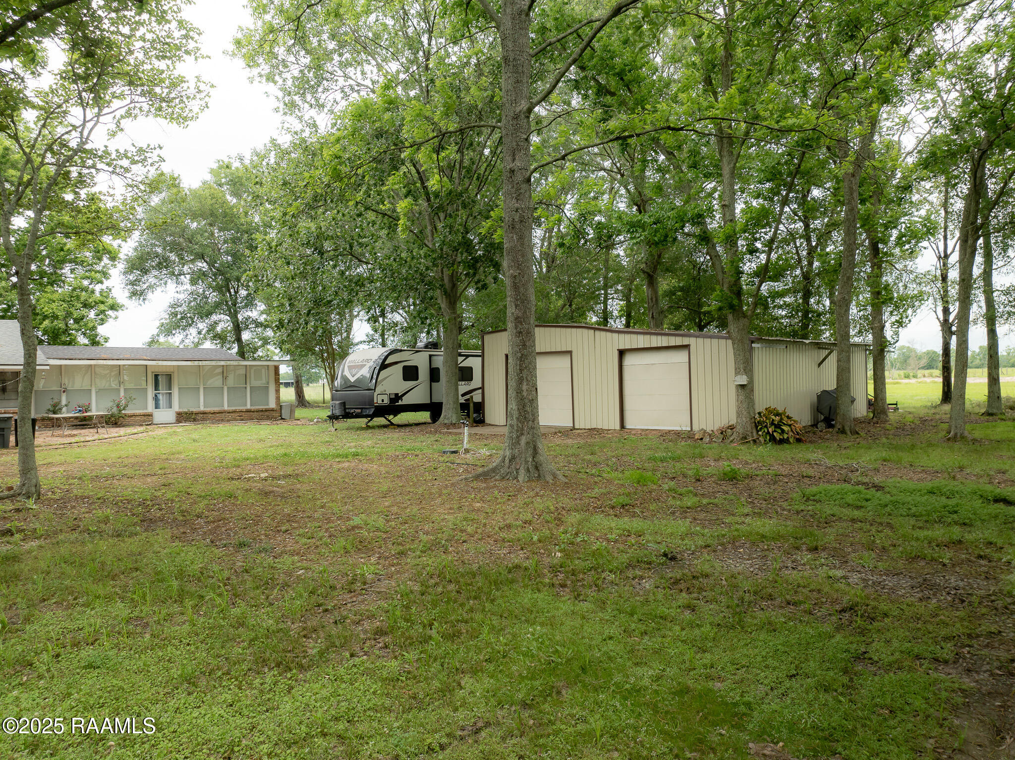 2405 S Chataignier Road