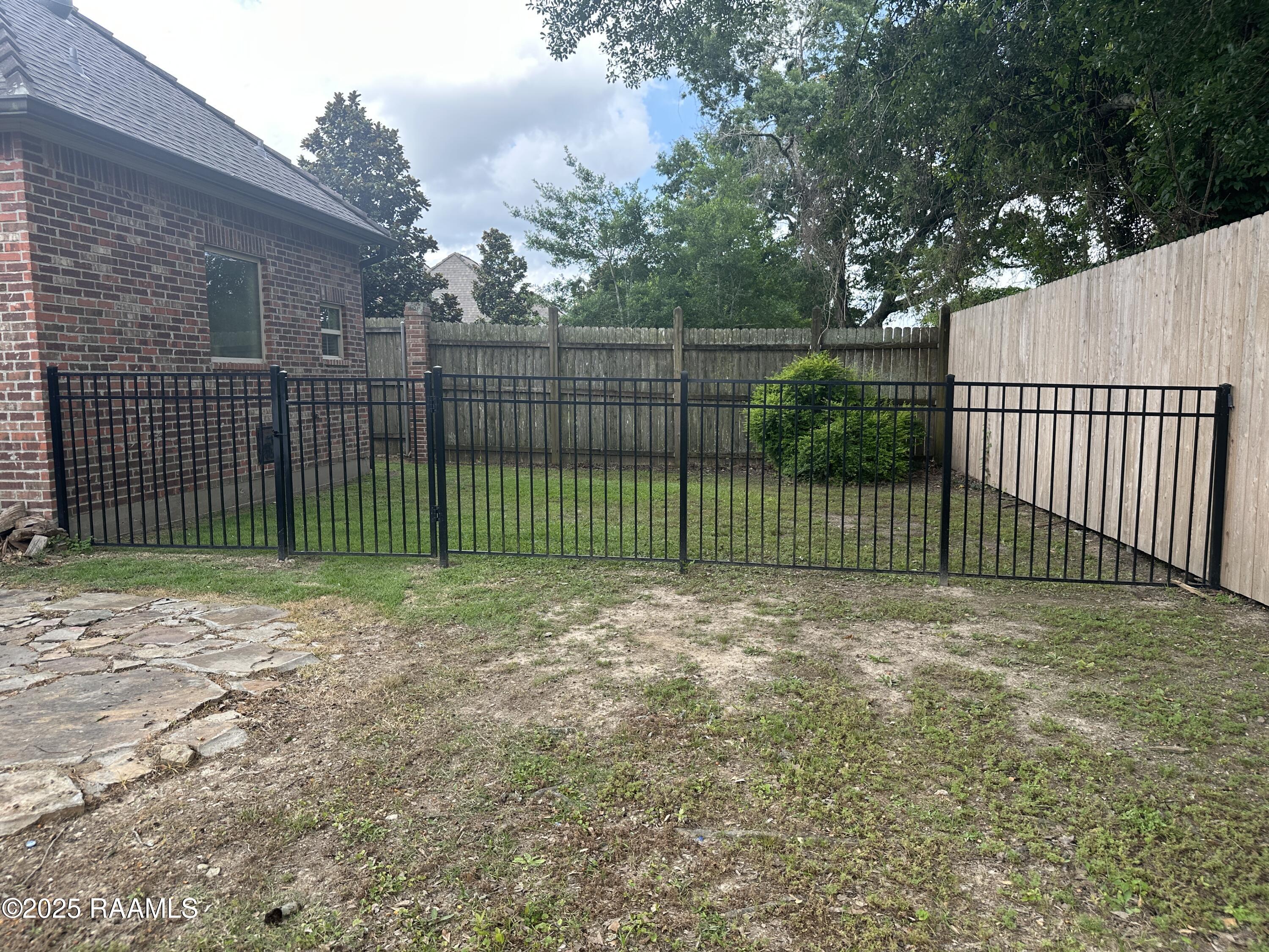 400 Dunnottar Place