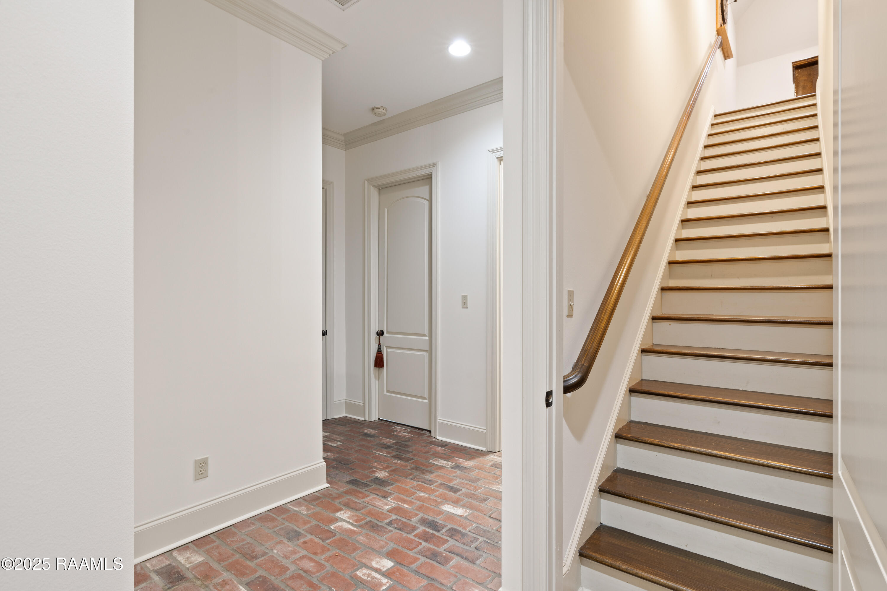400 Dunnottar Place