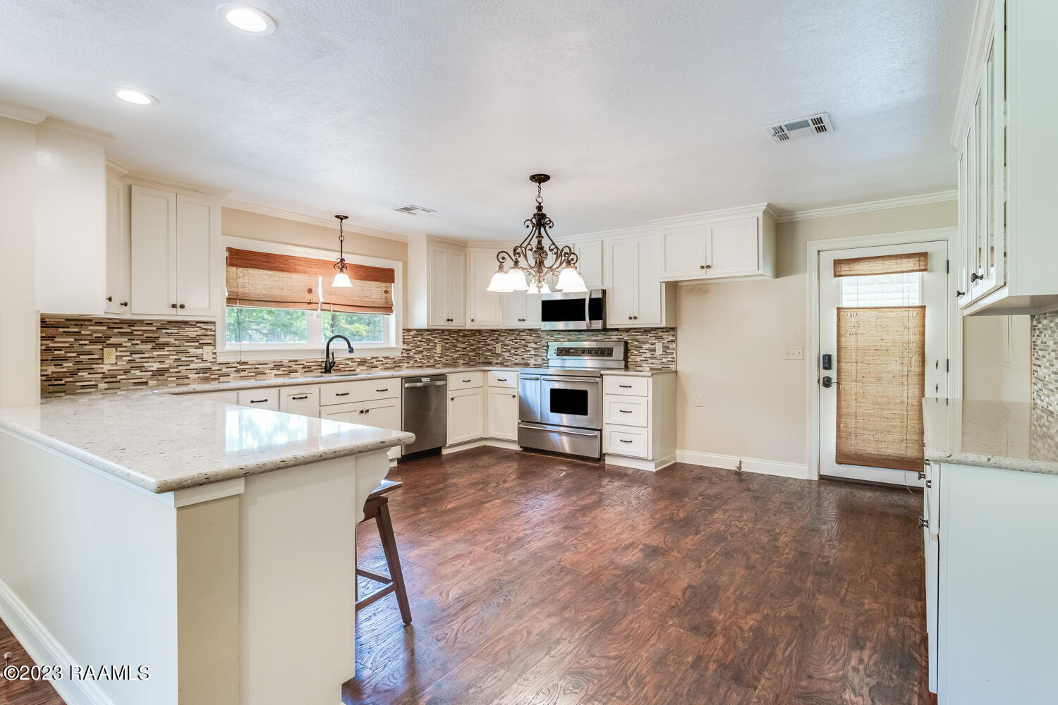 4411 Hwy 359