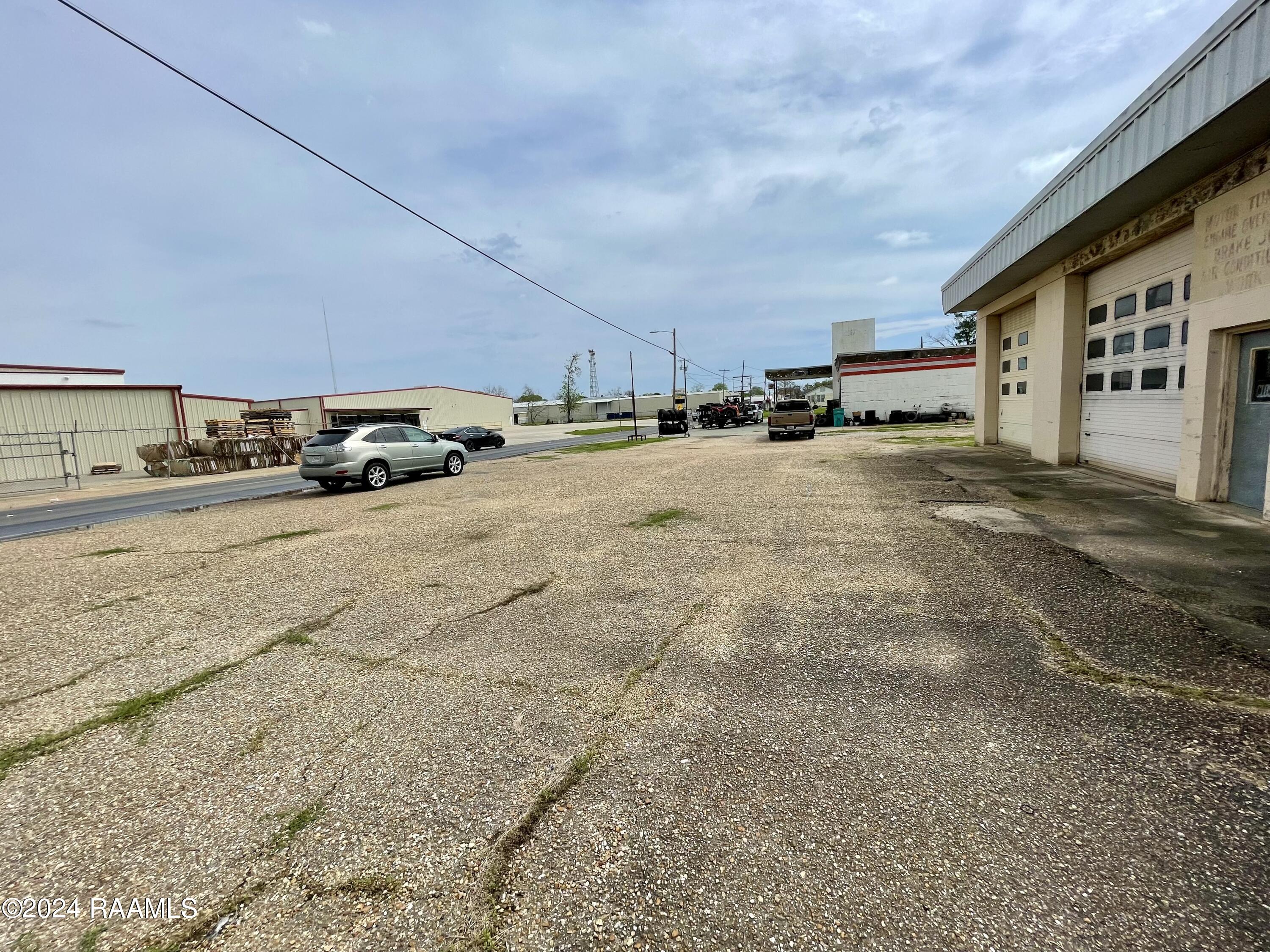 823 W Vine Street
