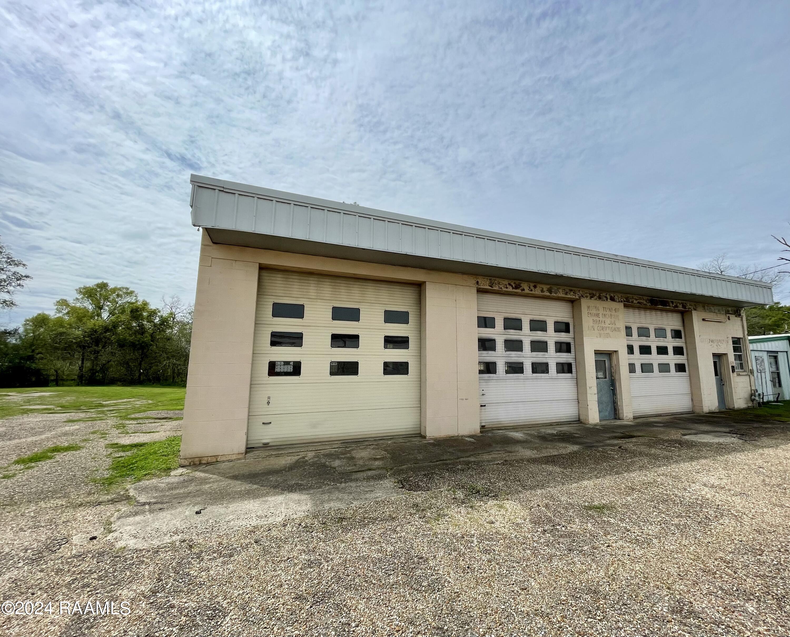 823 W Vine Street