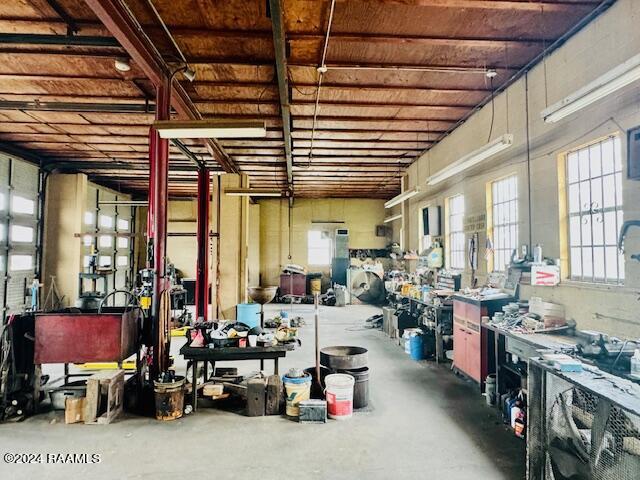 823 W Vine Street