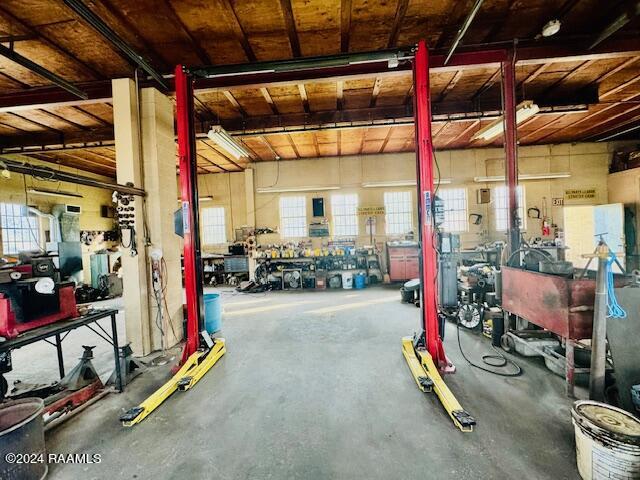 823 W Vine Street