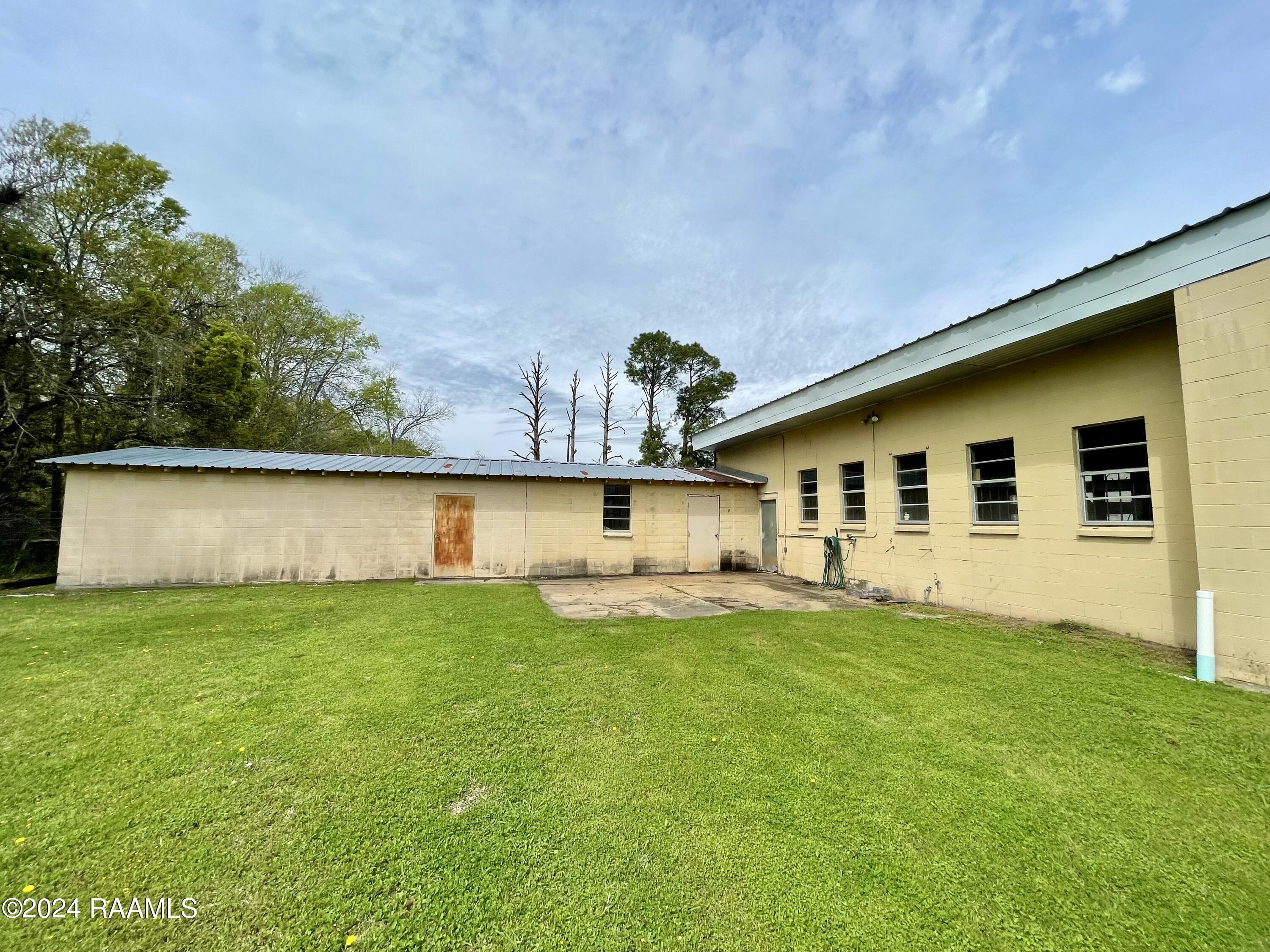 823 W Vine Street