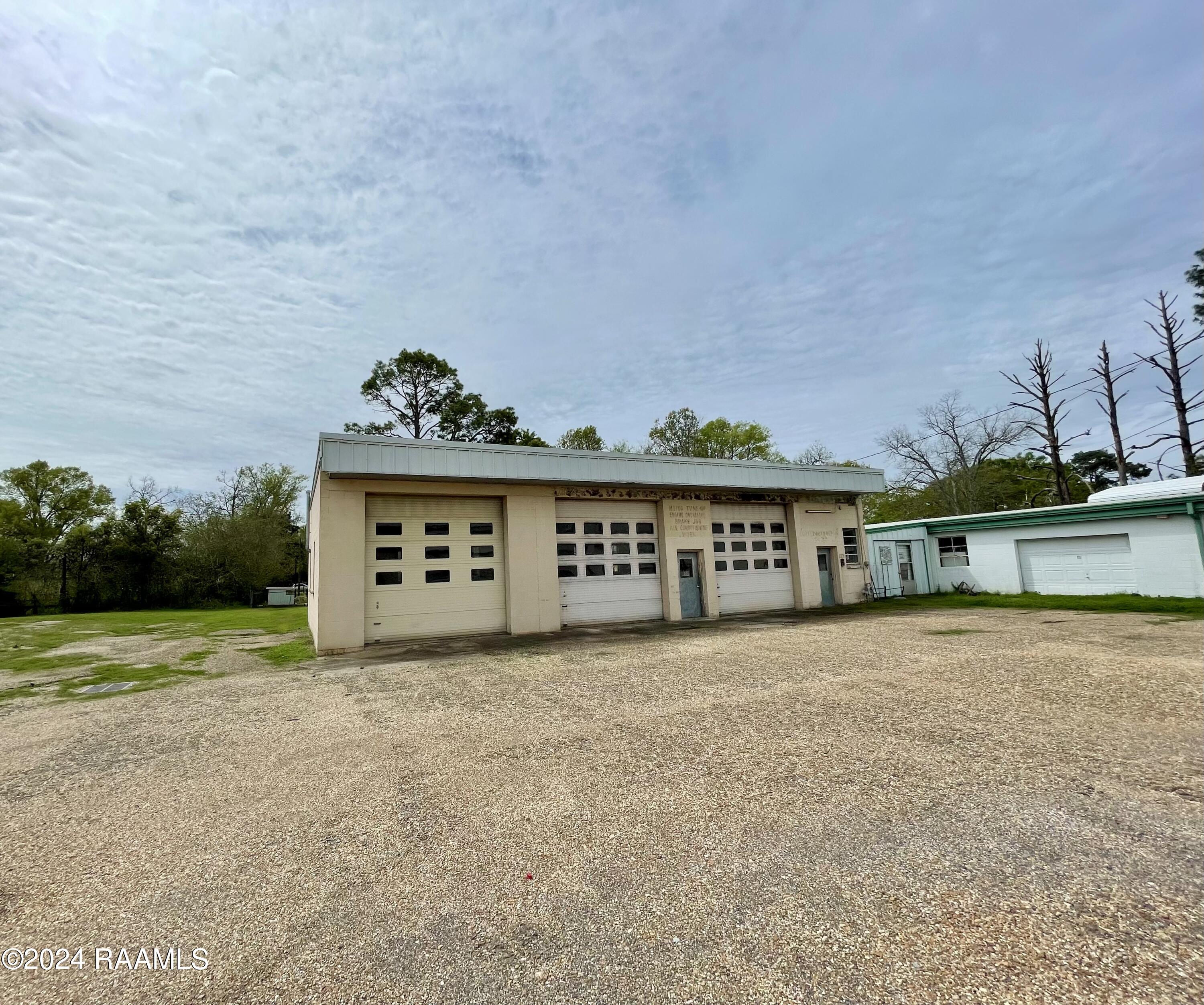 823 W Vine Street