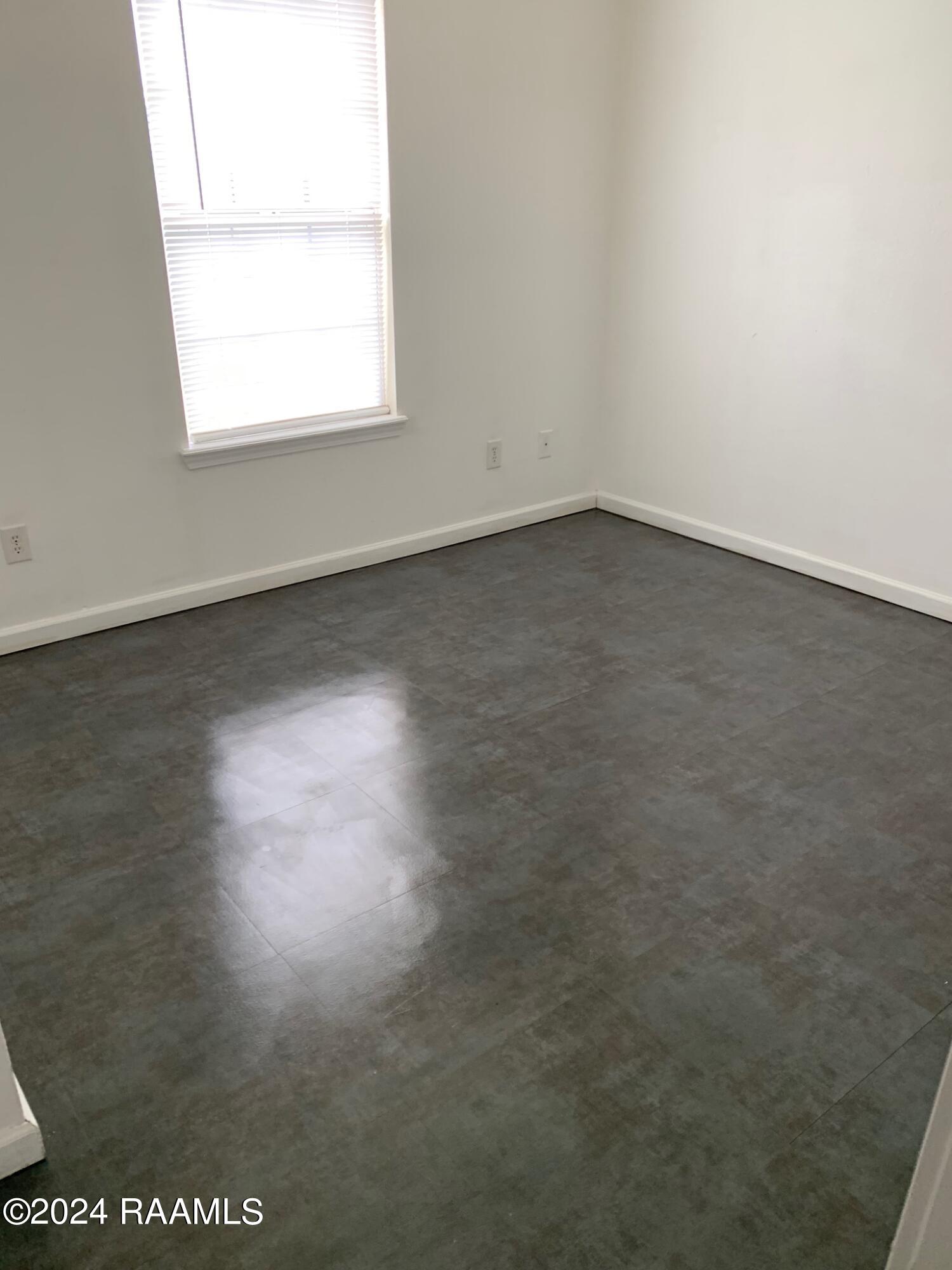 606 W Cherry Street