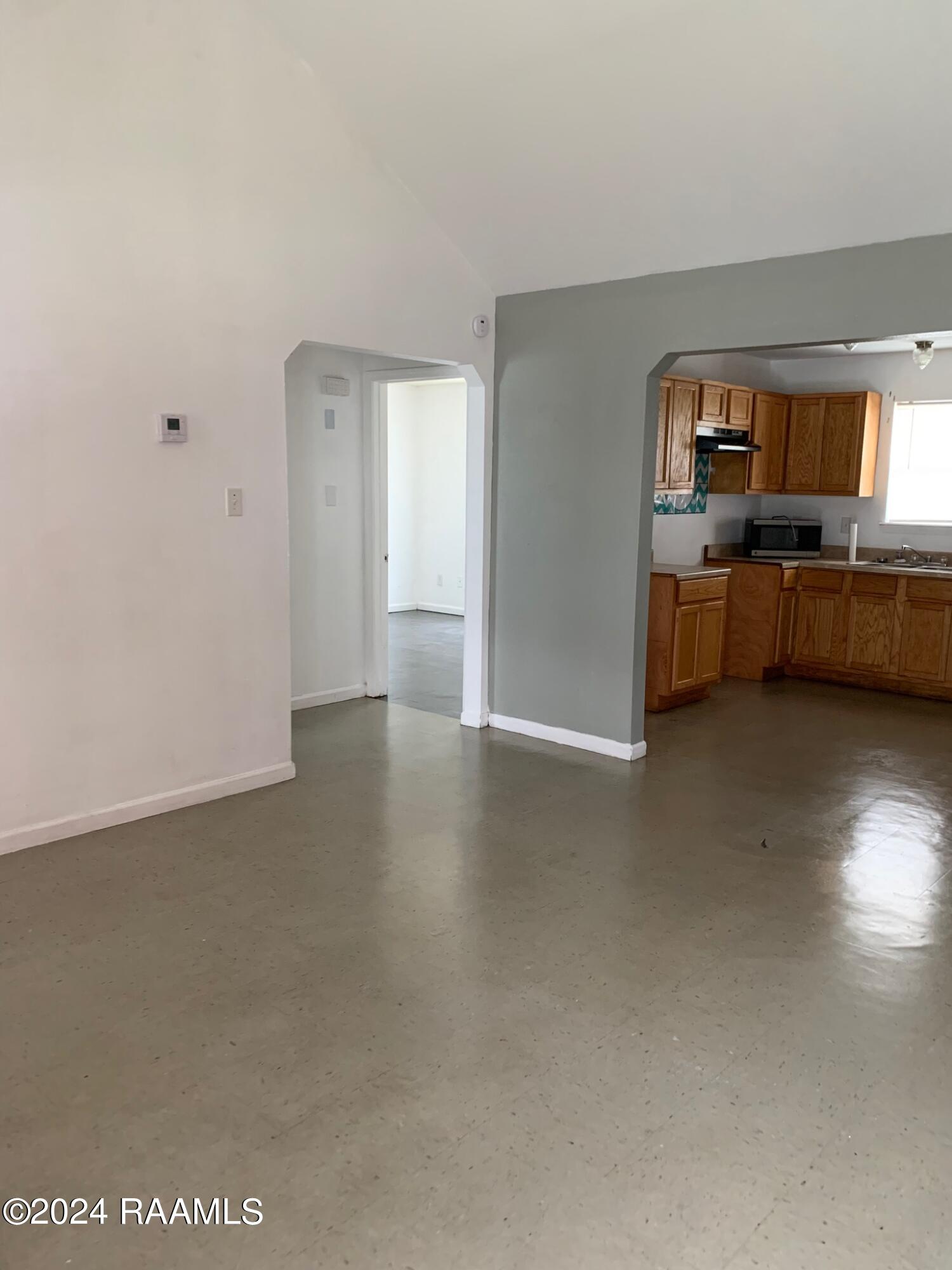 606 W Cherry Street