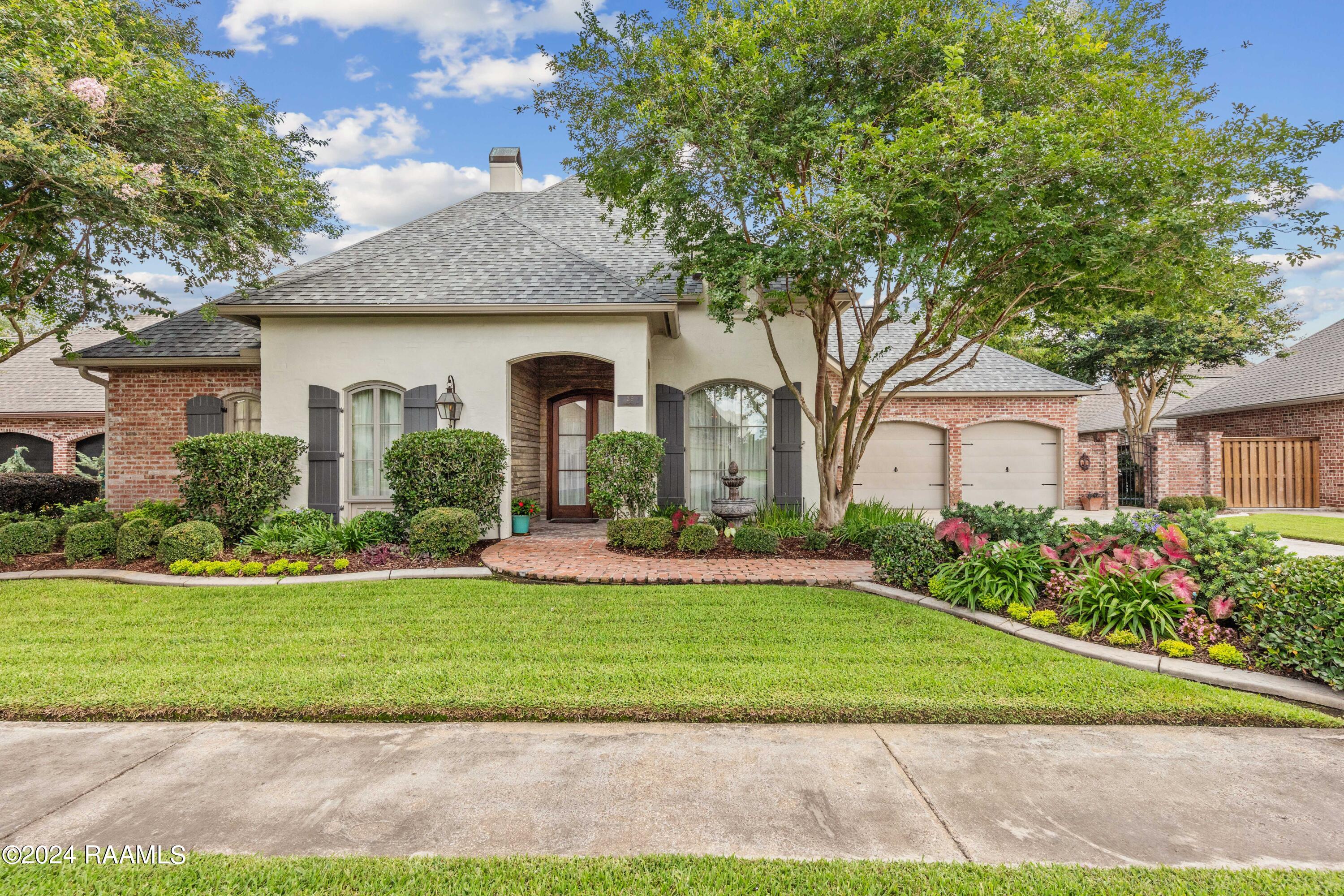 215 Brahmwell Court