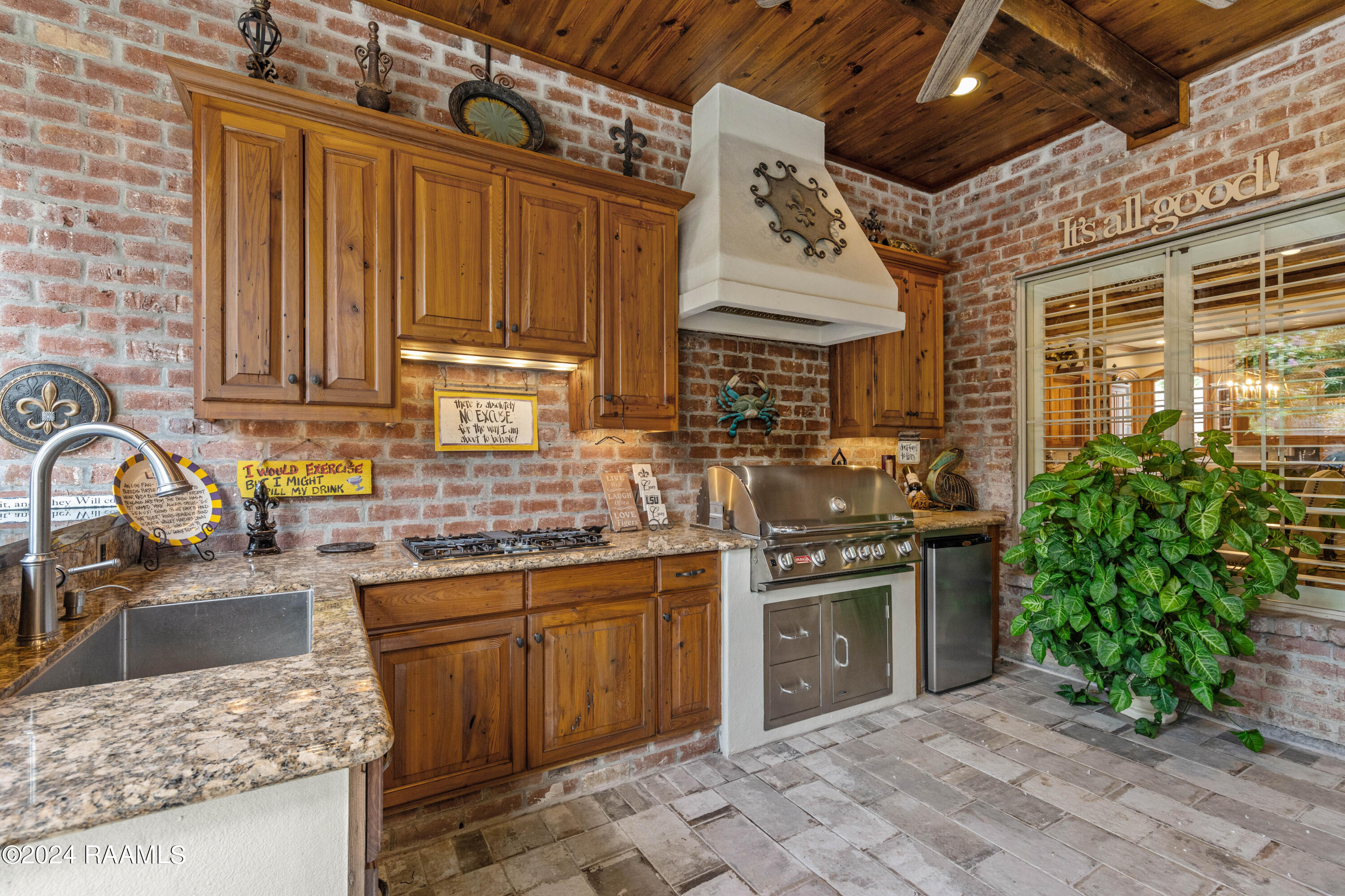 215 Brahmwell Court
