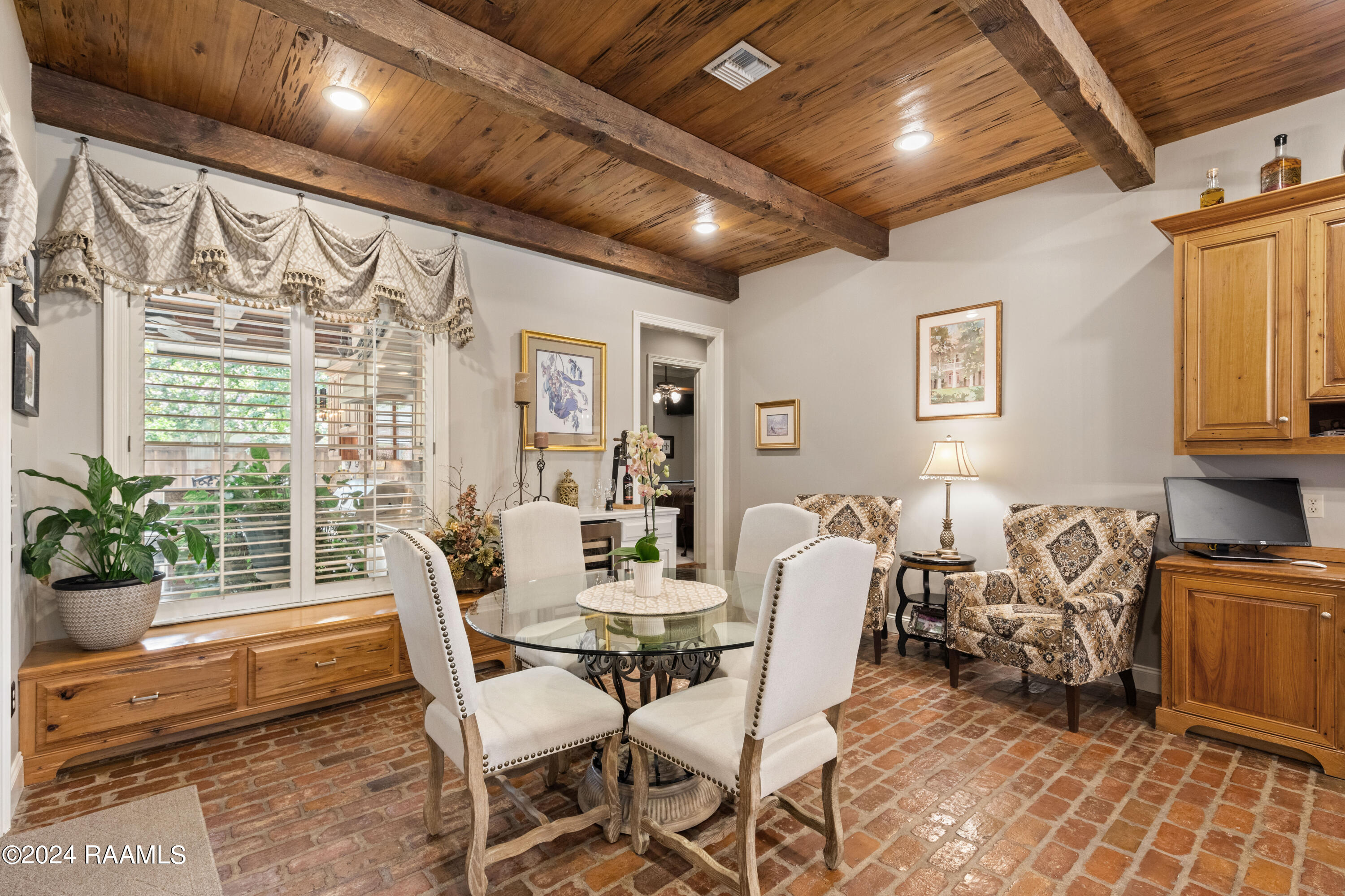 215 Brahmwell Court