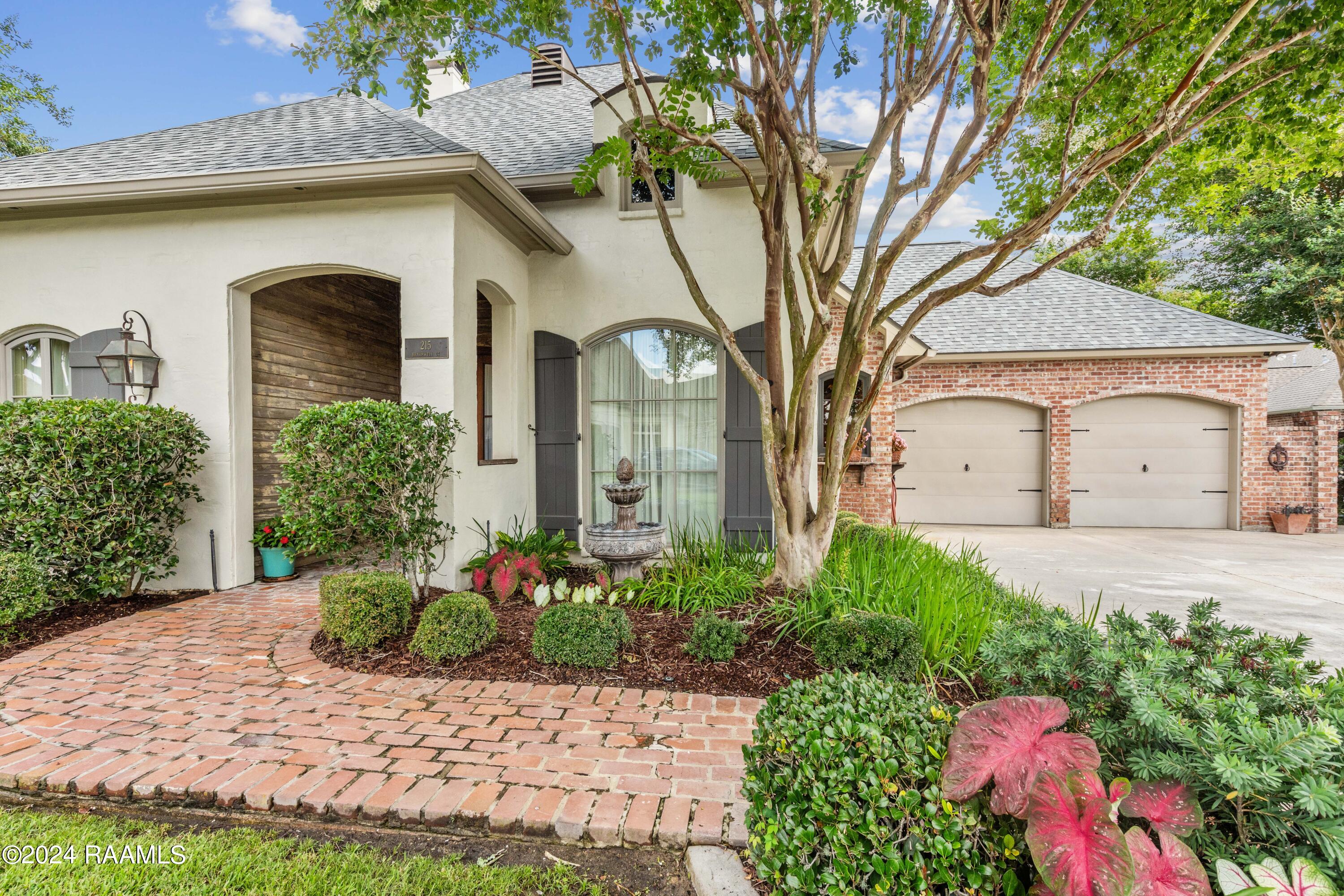 215 Brahmwell Court