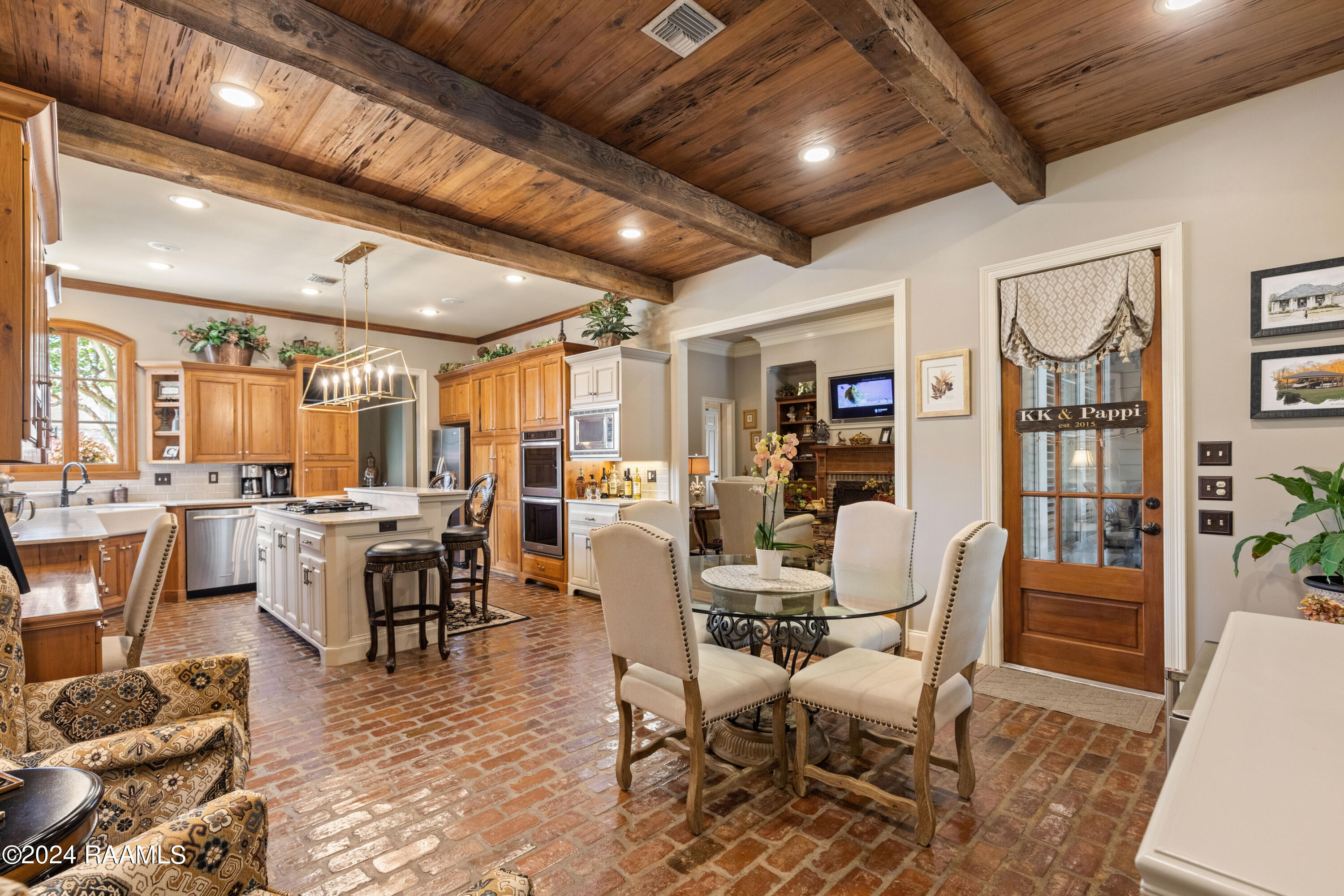 215 Brahmwell Court