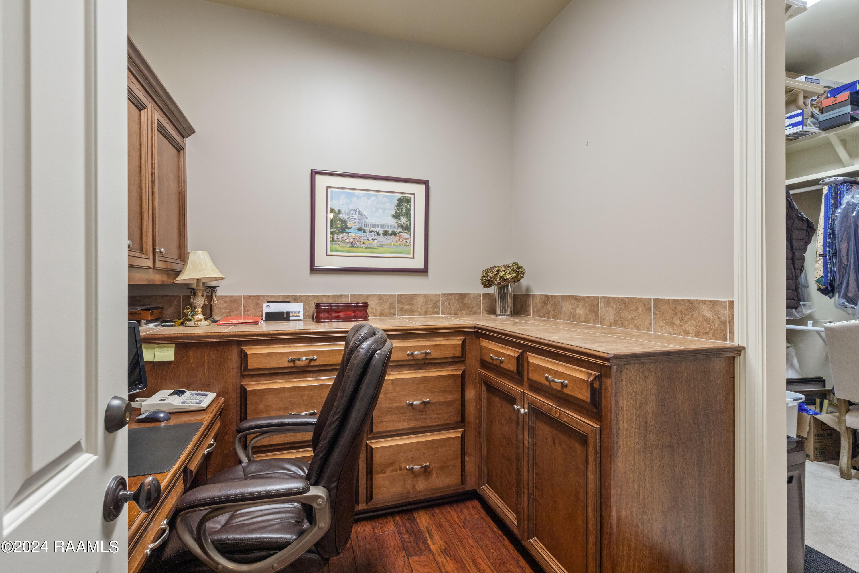 215 Brahmwell Court