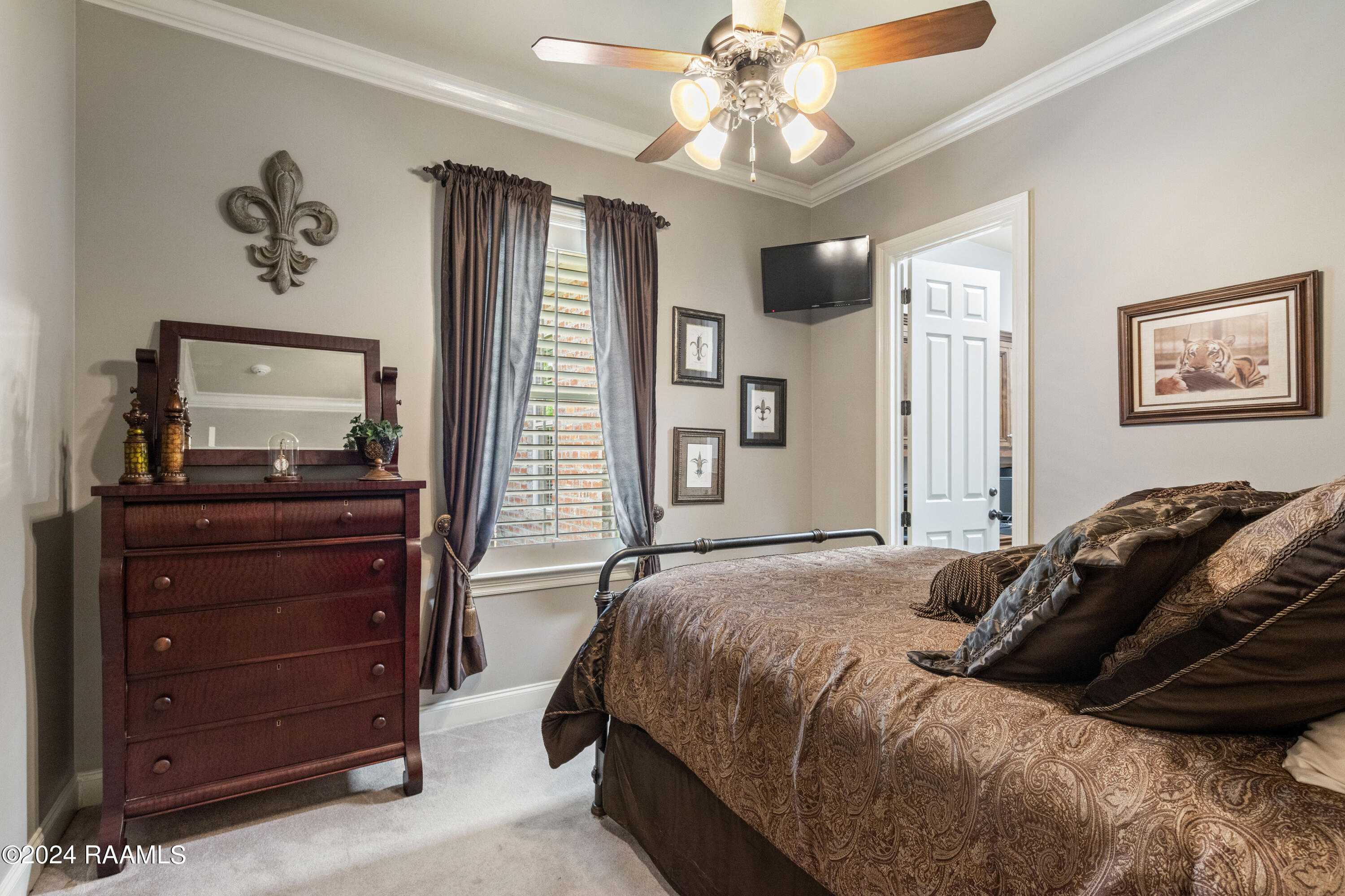215 Brahmwell Court