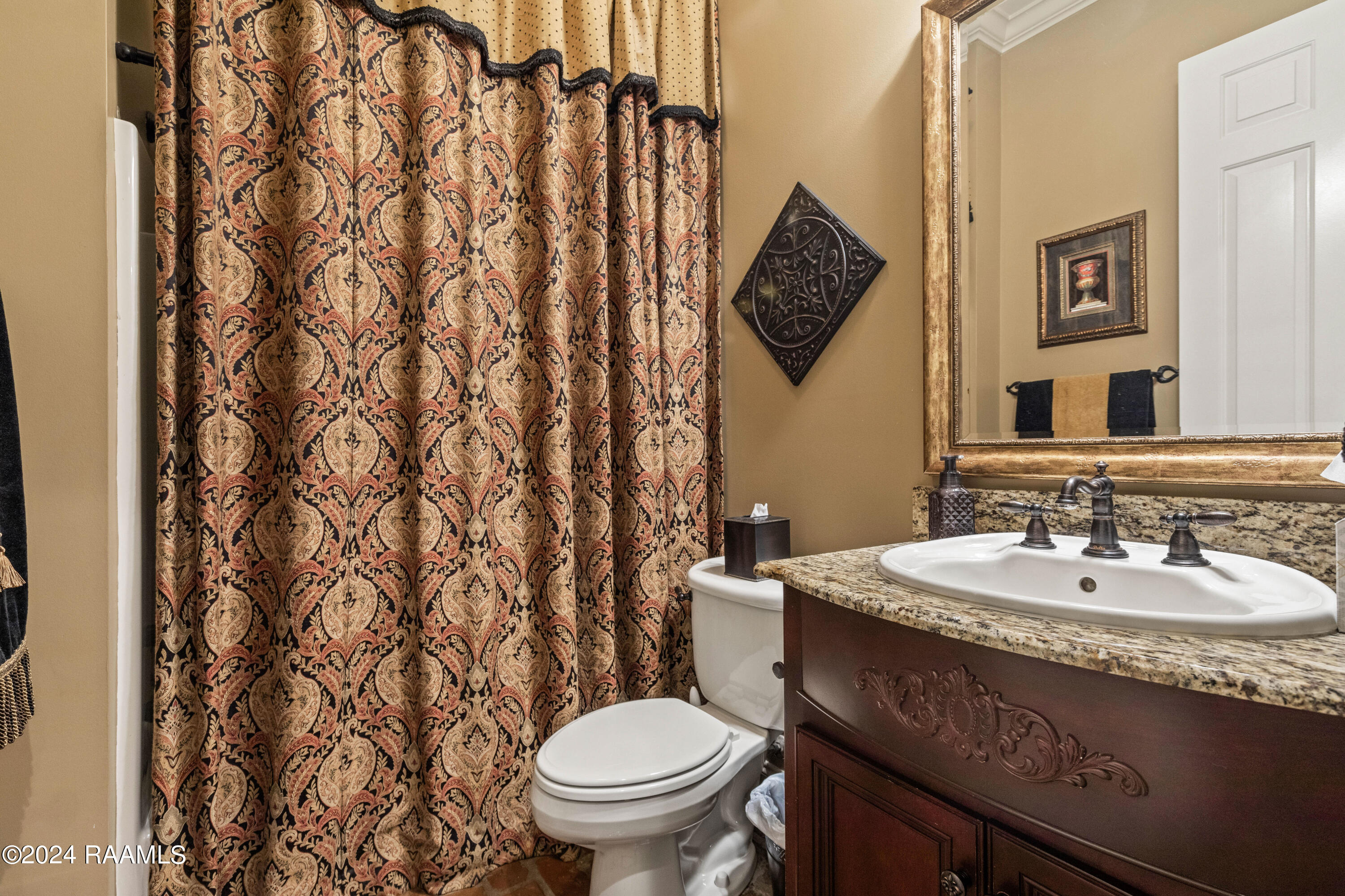 215 Brahmwell Court